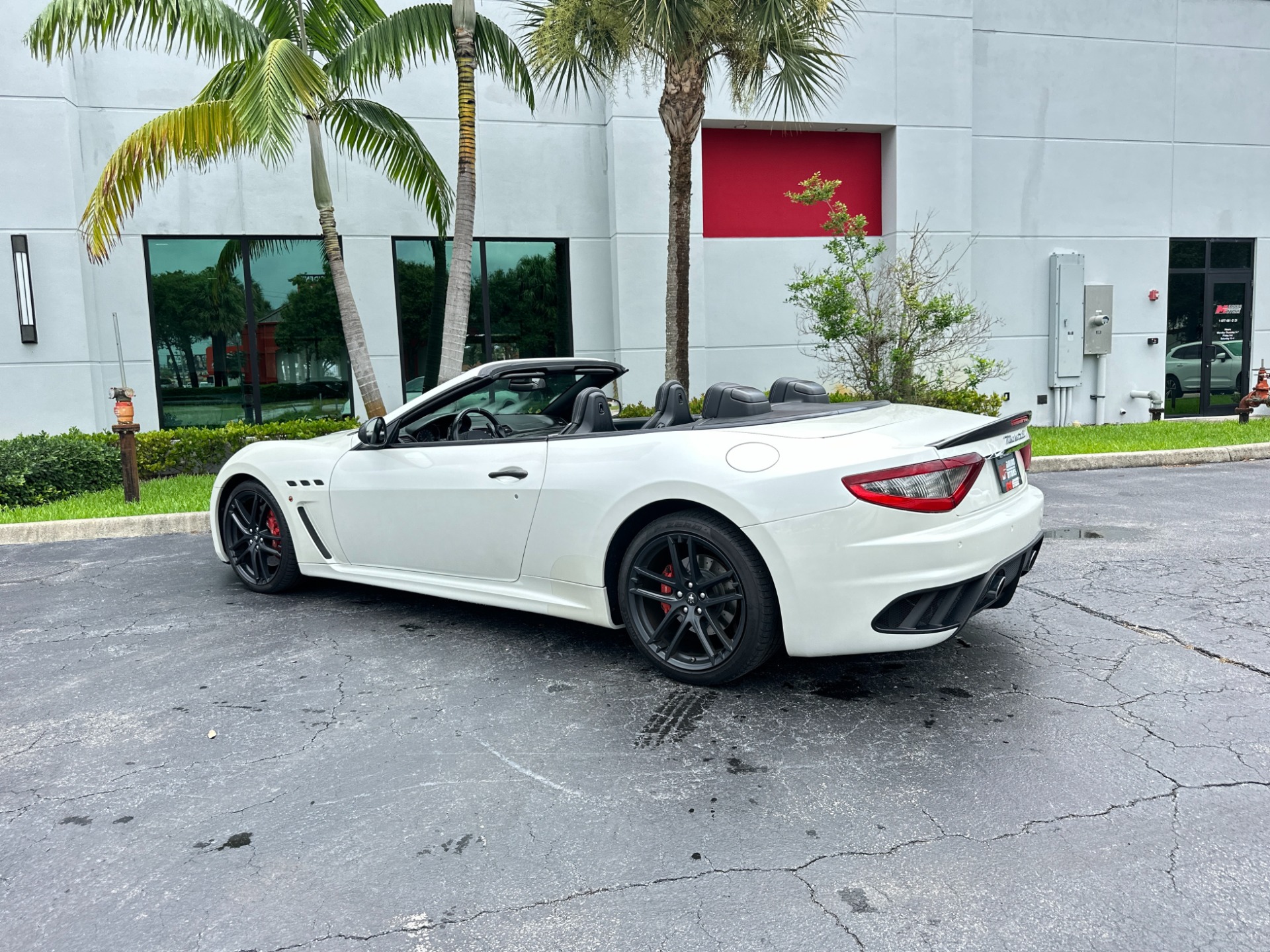 Used-2014-Maserati-GranTurismo-MC-Convertible