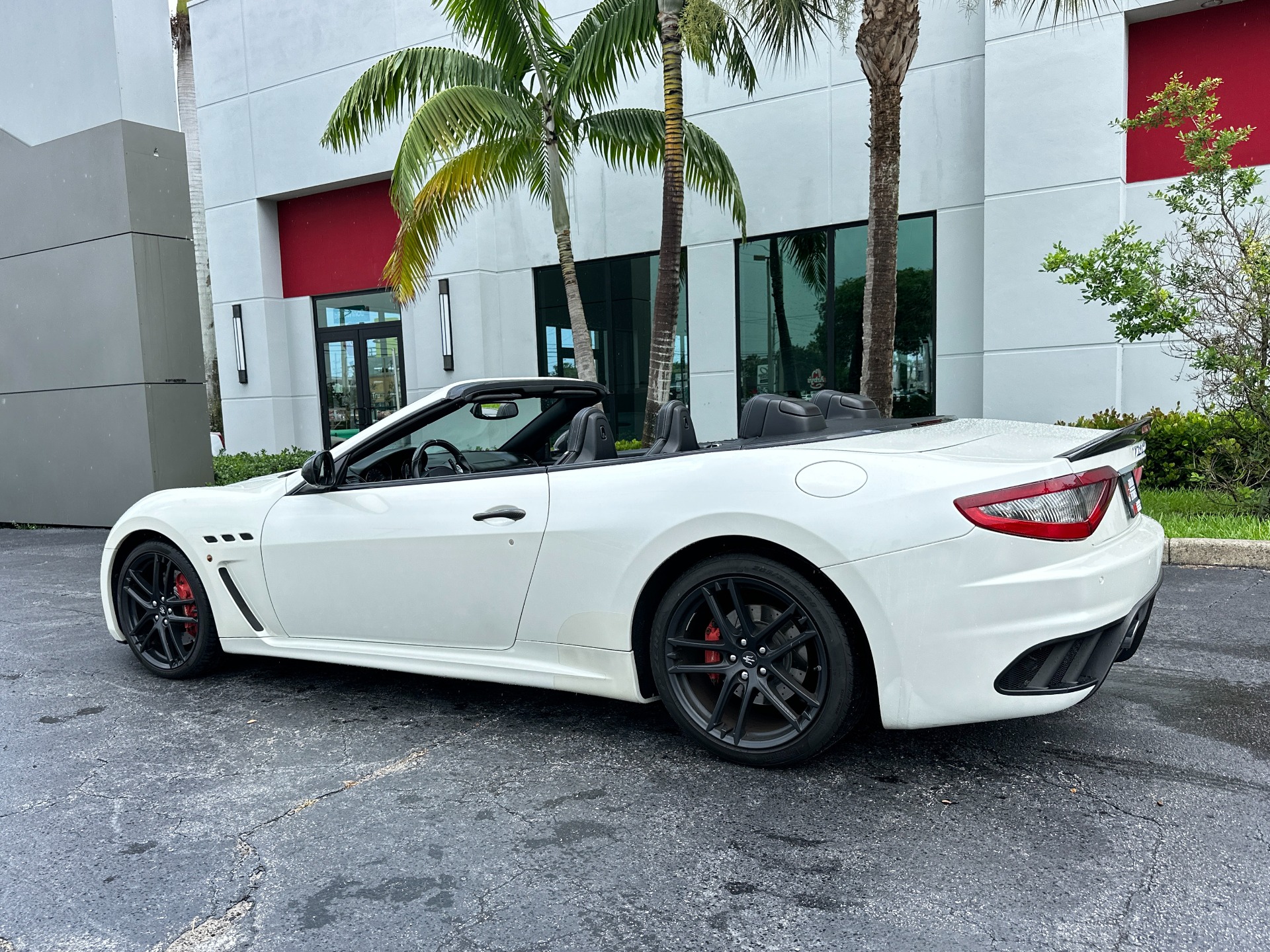 Used-2014-Maserati-GranTurismo-MC-Convertible