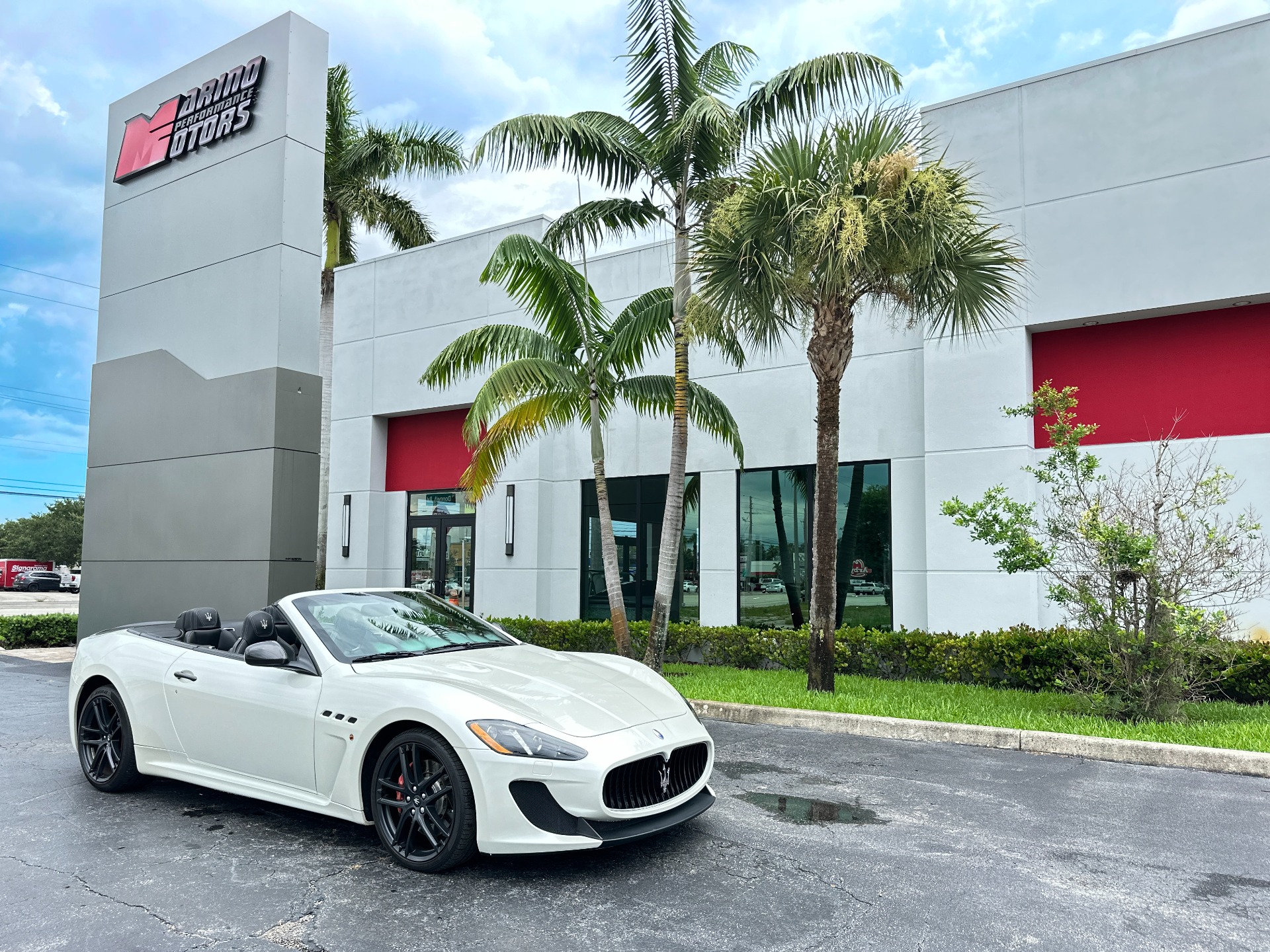 Used-2014-Maserati-GranTurismo-MC-Convertible