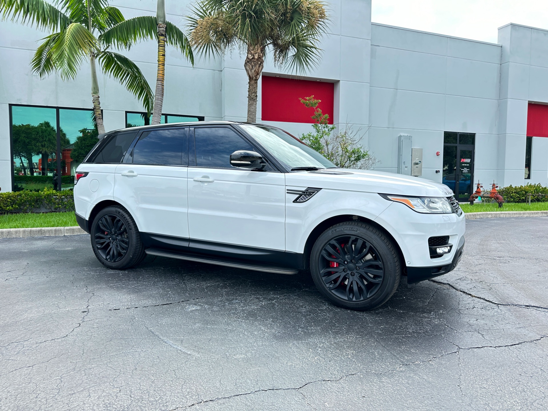 Used-2014-Land-Rover-Range-Rover-Sport-Supercharged