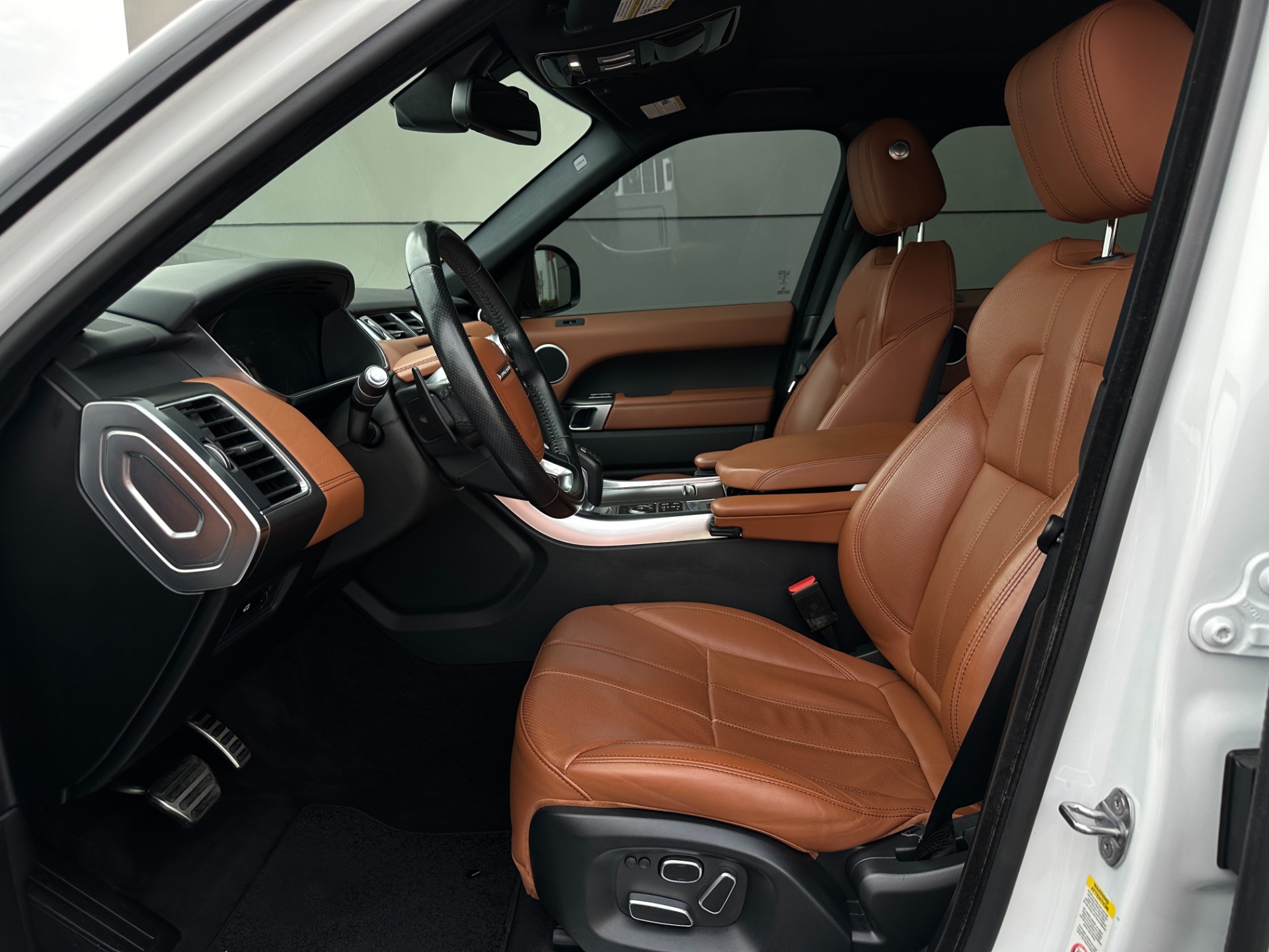Used-2014-Land-Rover-Range-Rover-Sport-Supercharged