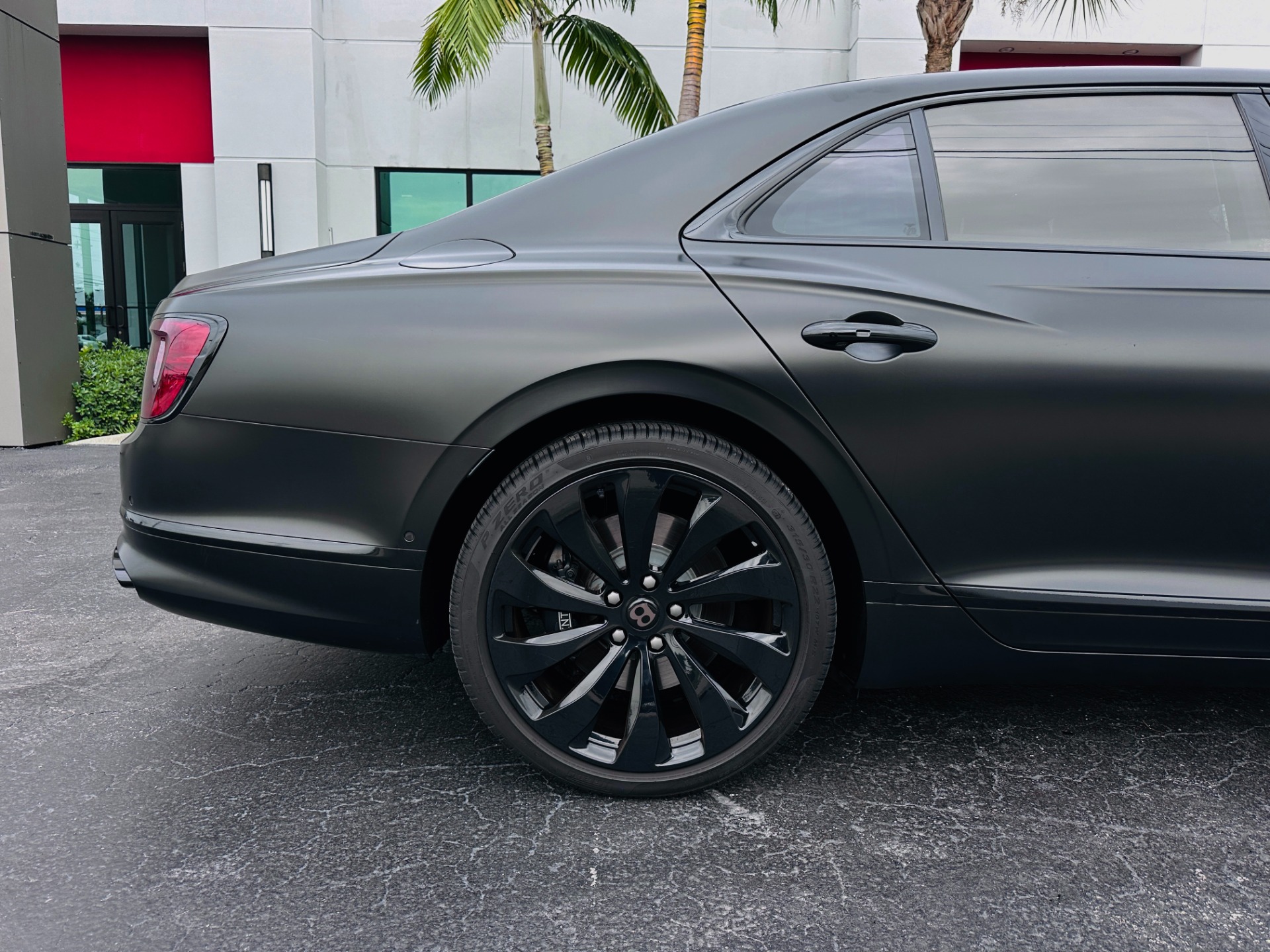 Used-2022-Bentley-Flying-Spur-W12