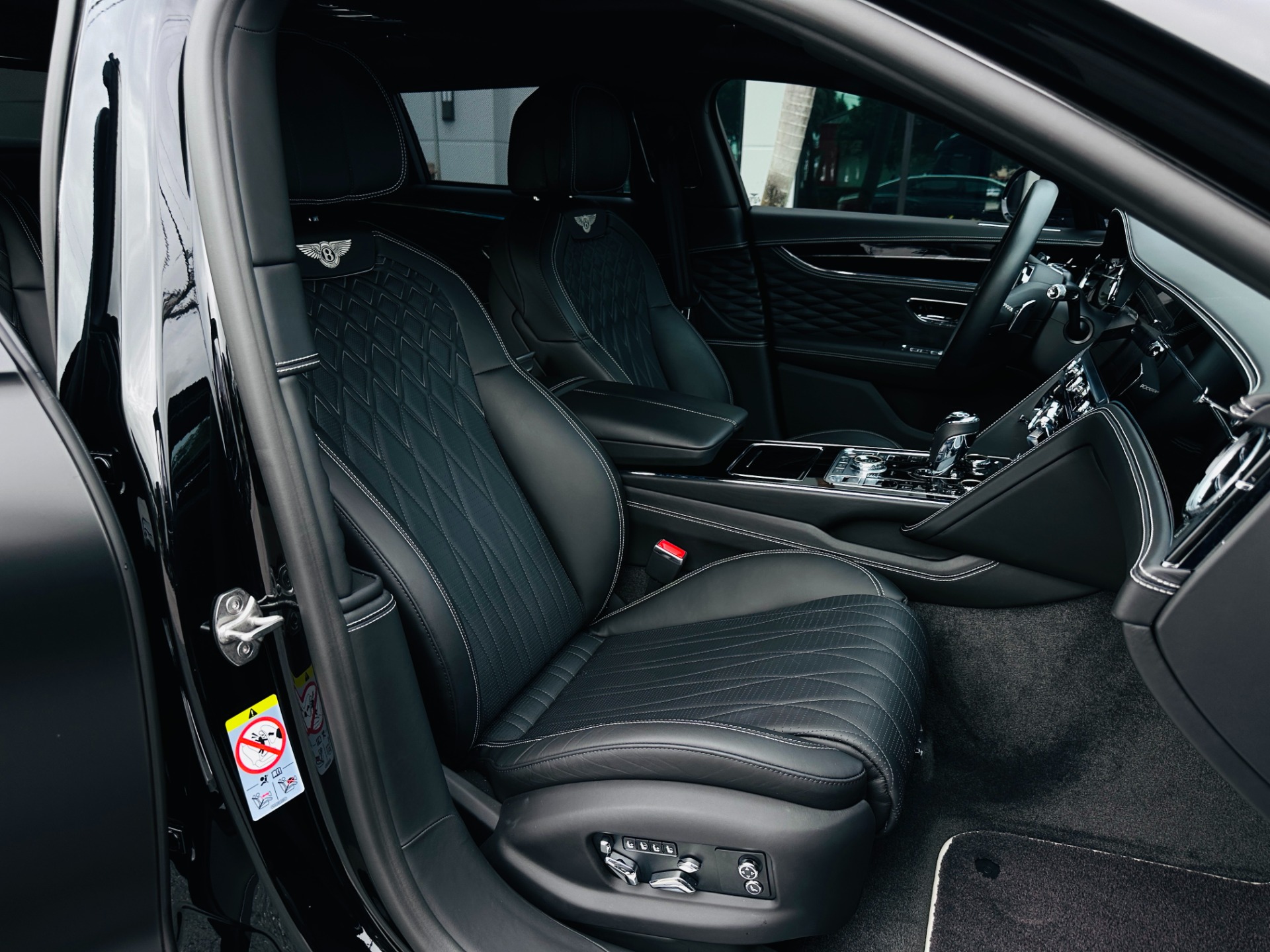 Used-2022-Bentley-Flying-Spur-W12