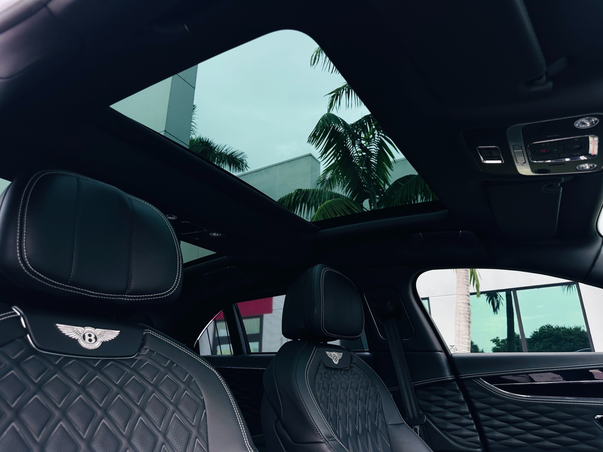 Used-2022-Bentley-Flying-Spur-W12