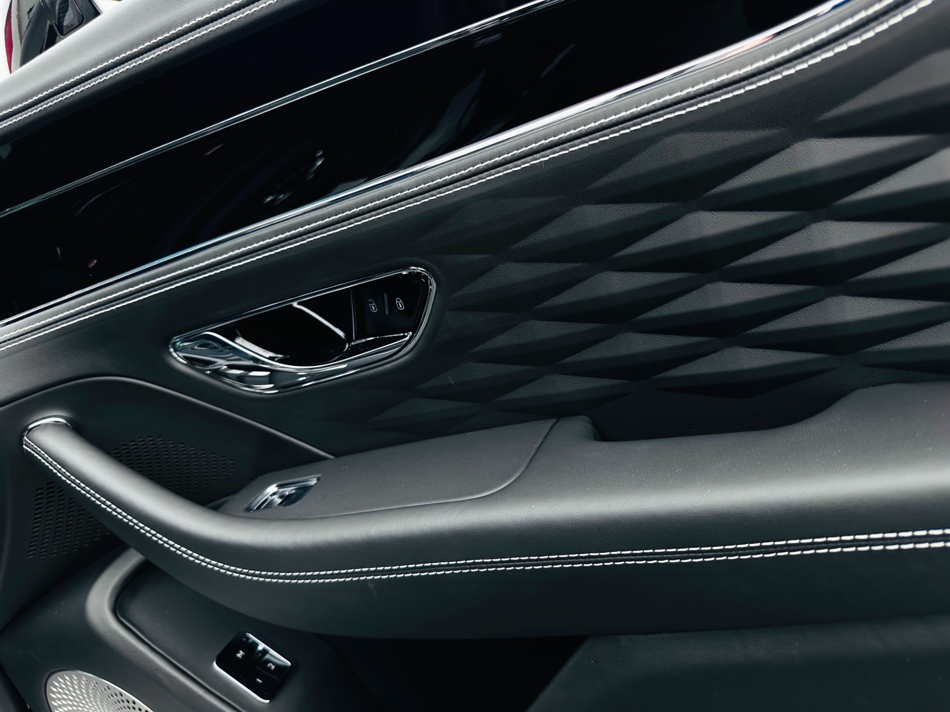 Used-2022-Bentley-Flying-Spur-W12