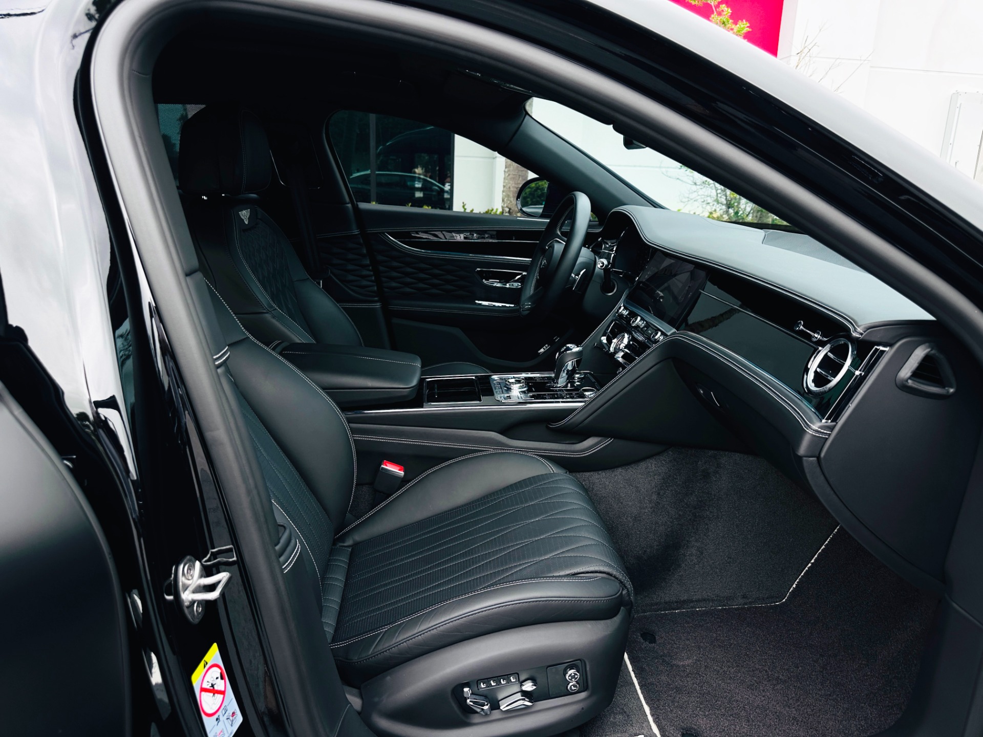 Used-2022-Bentley-Flying-Spur-W12