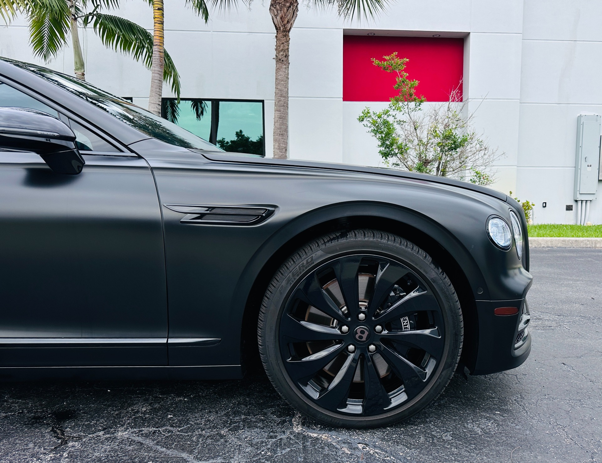 Used-2022-Bentley-Flying-Spur-W12