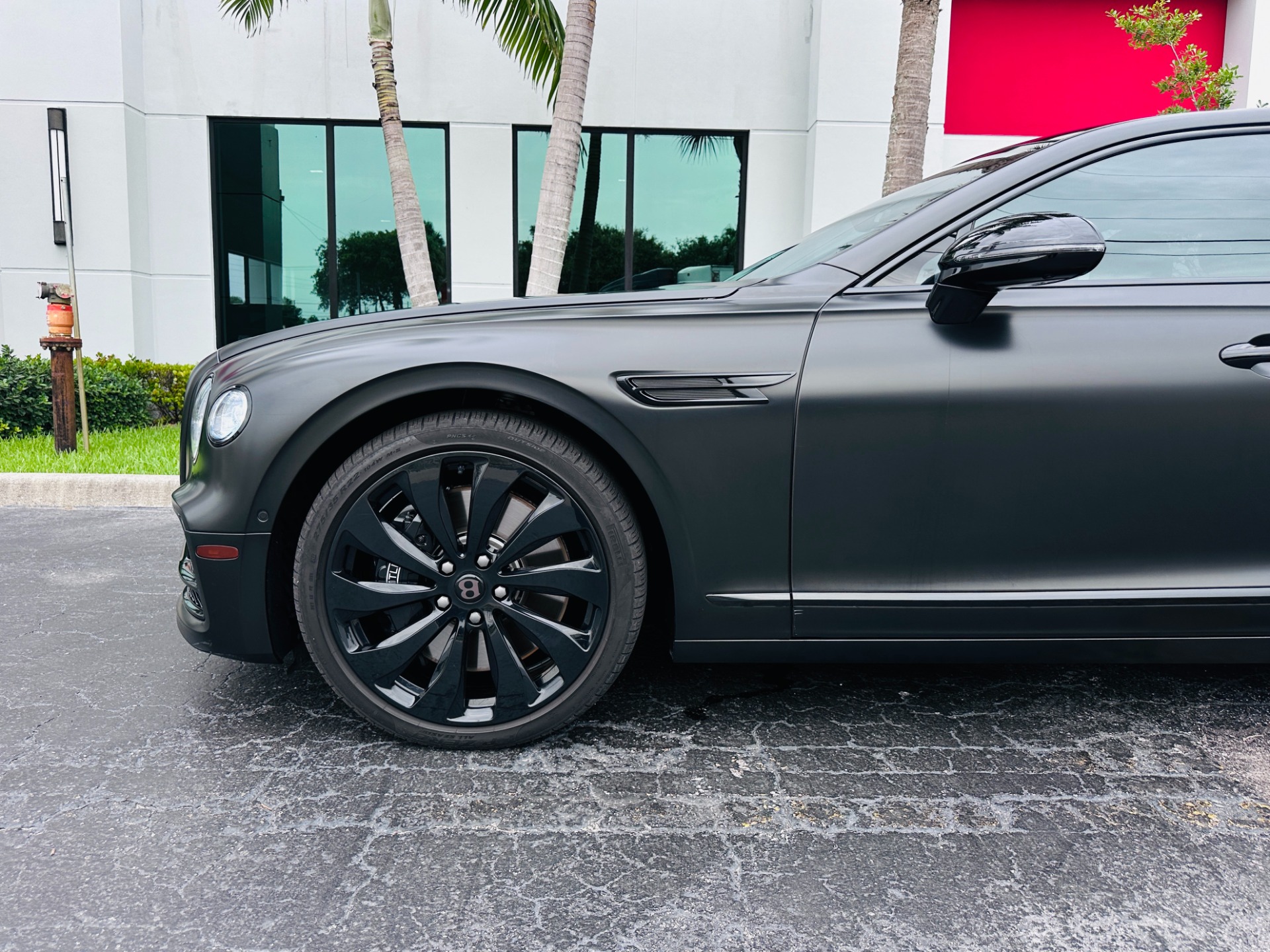 Used-2022-Bentley-Flying-Spur-W12