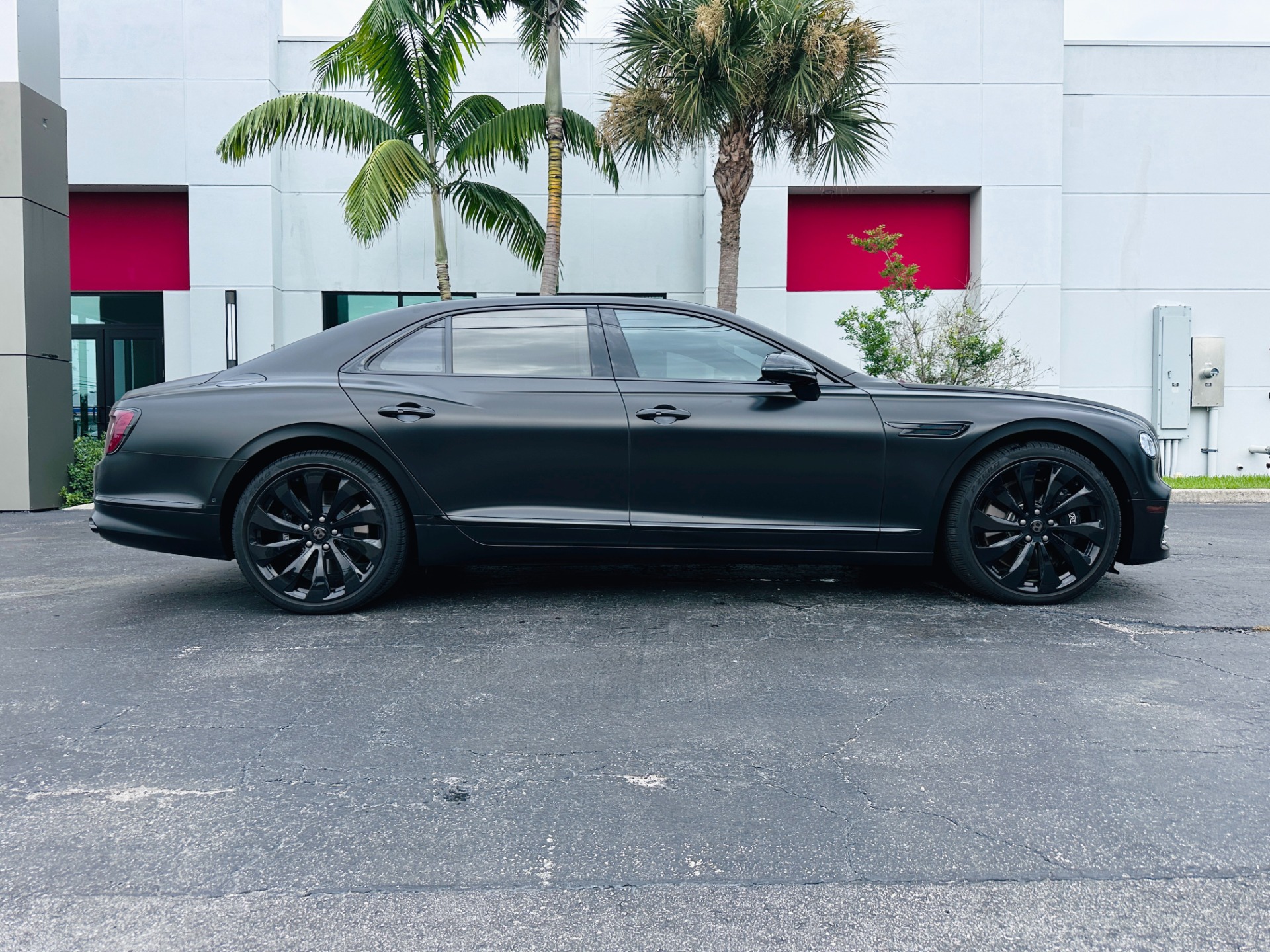 Used-2022-Bentley-Flying-Spur-W12