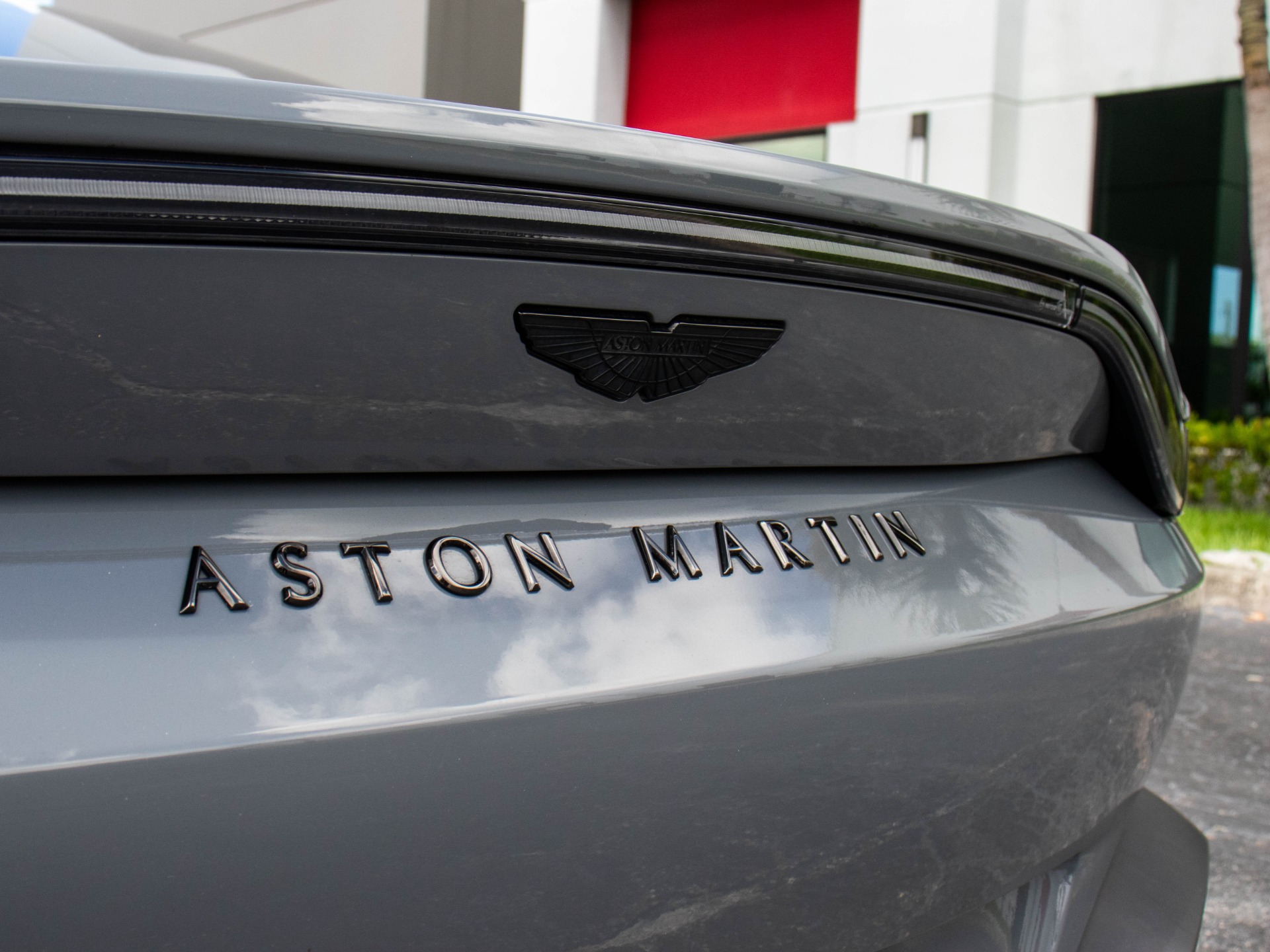 Used-2022-Aston-Martin-Vantage