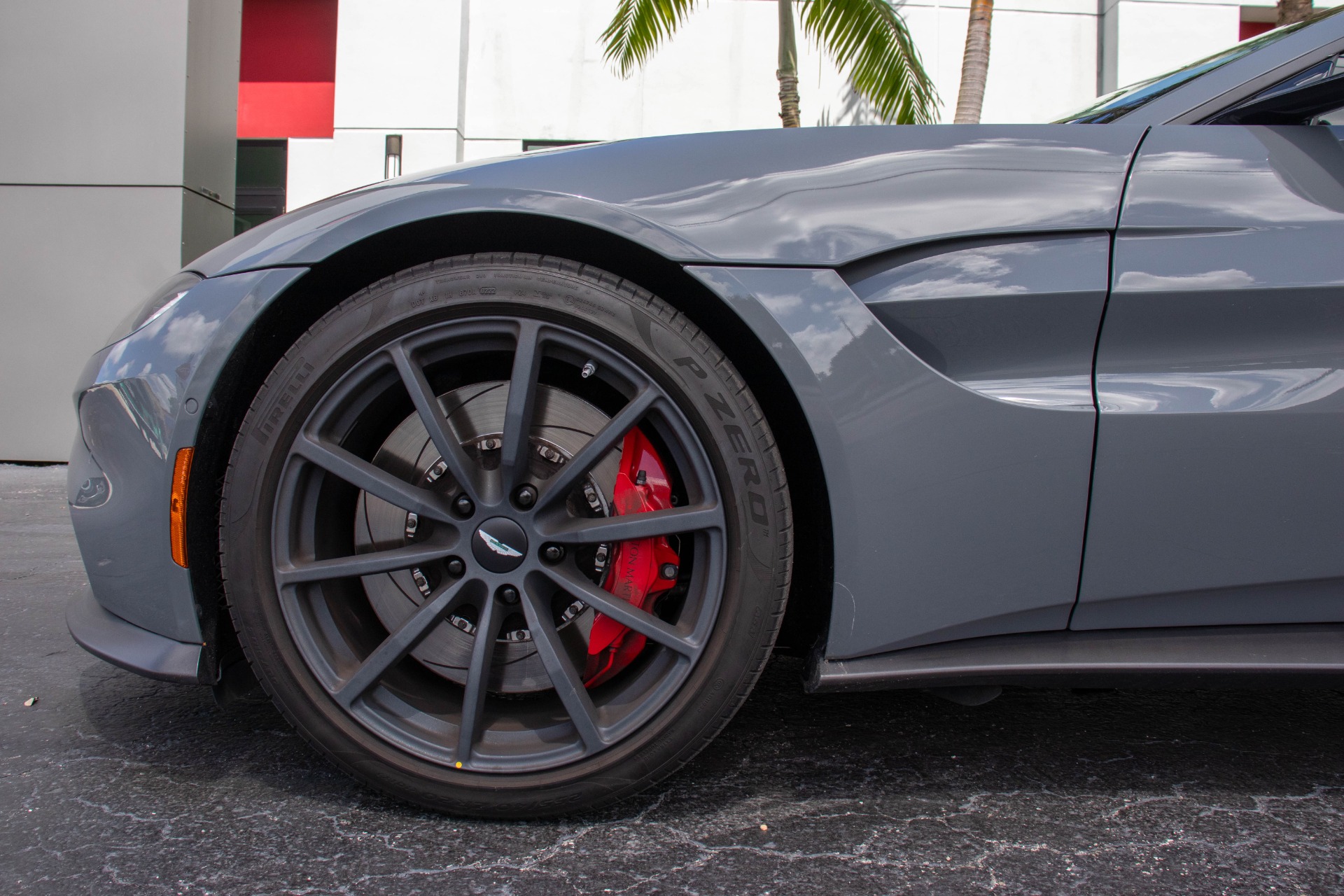Used-2022-Aston-Martin-Vantage