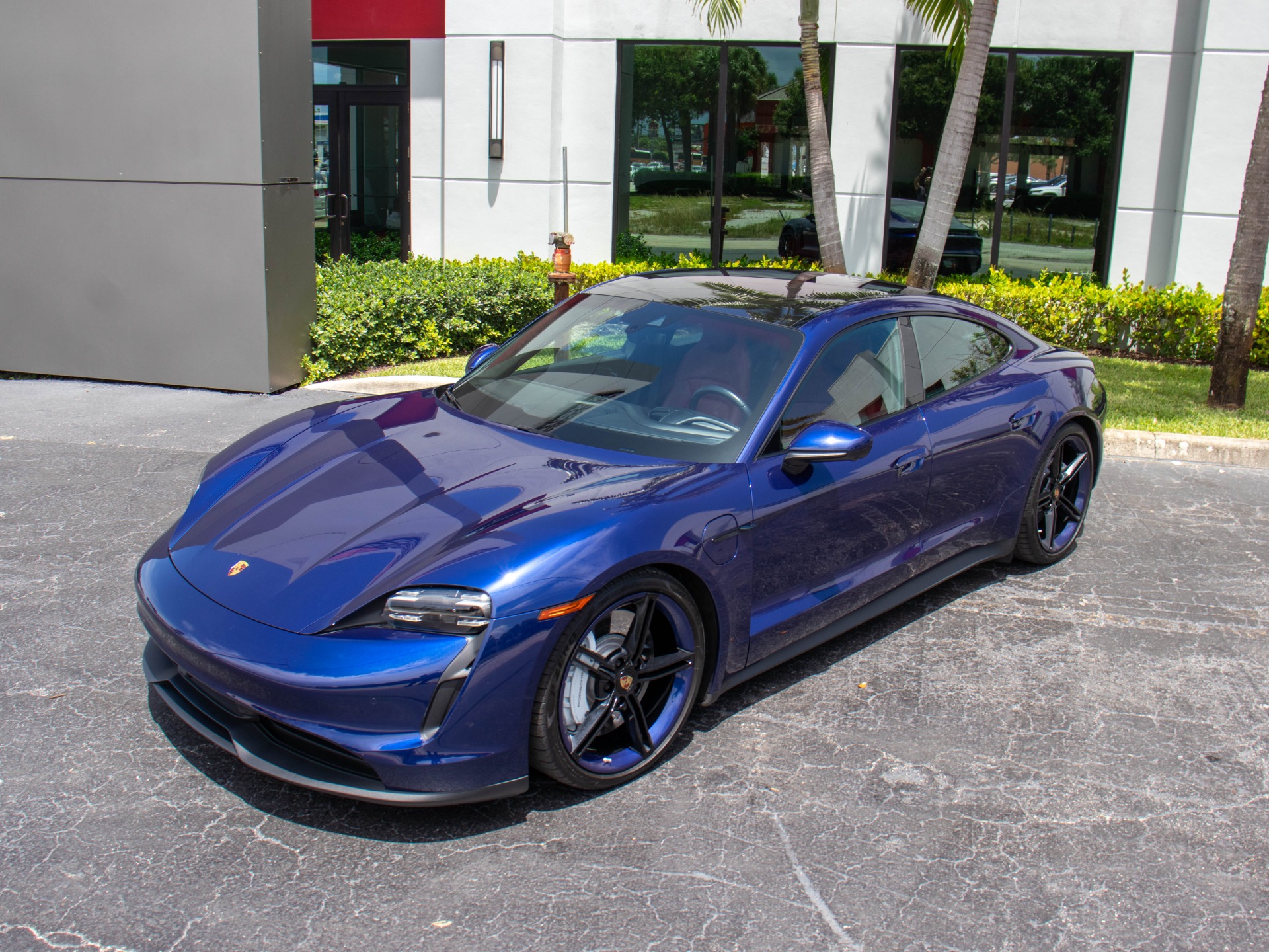 Used-2021-Porsche-Taycan