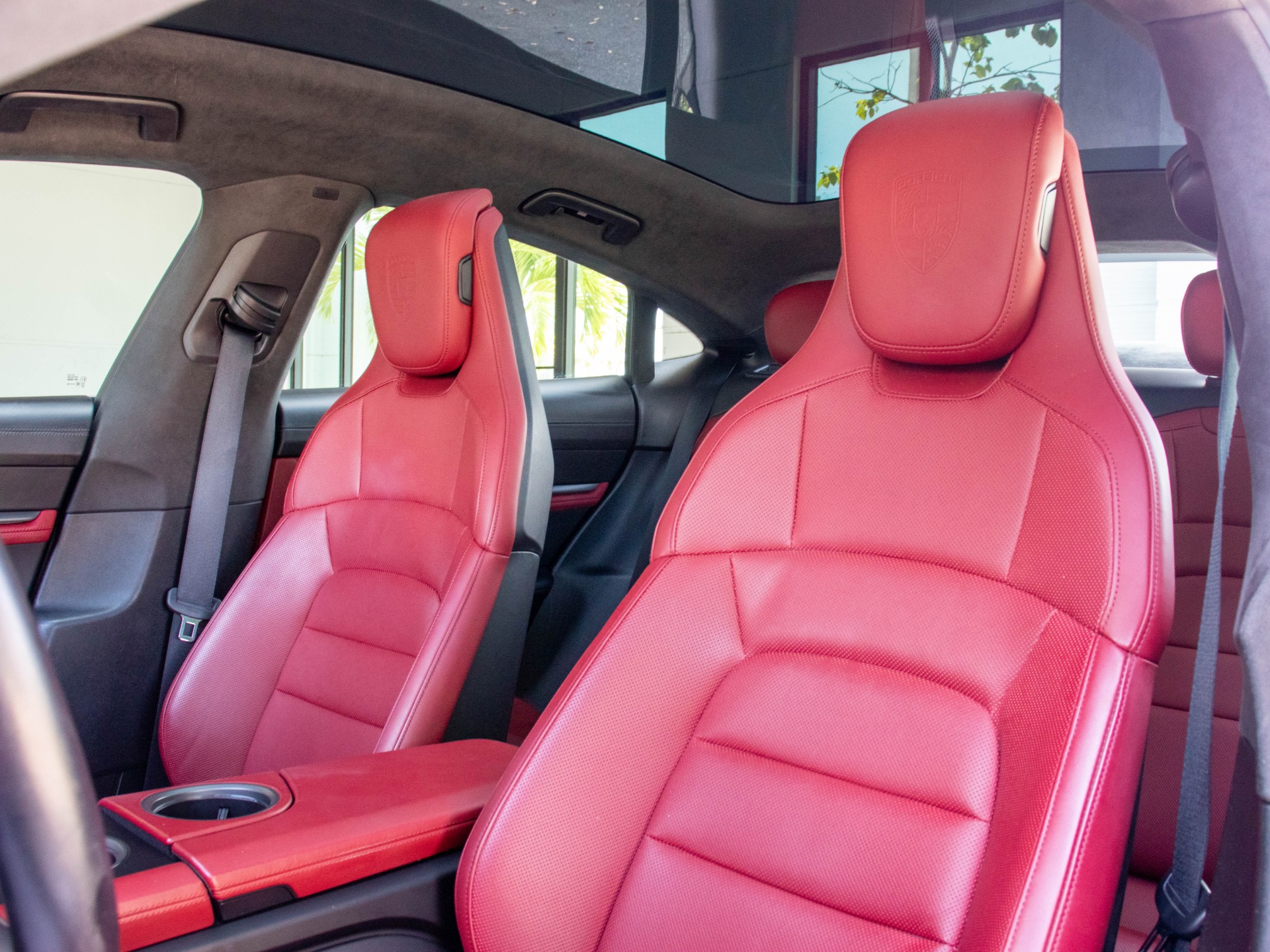 Used-2021-Porsche-Taycan