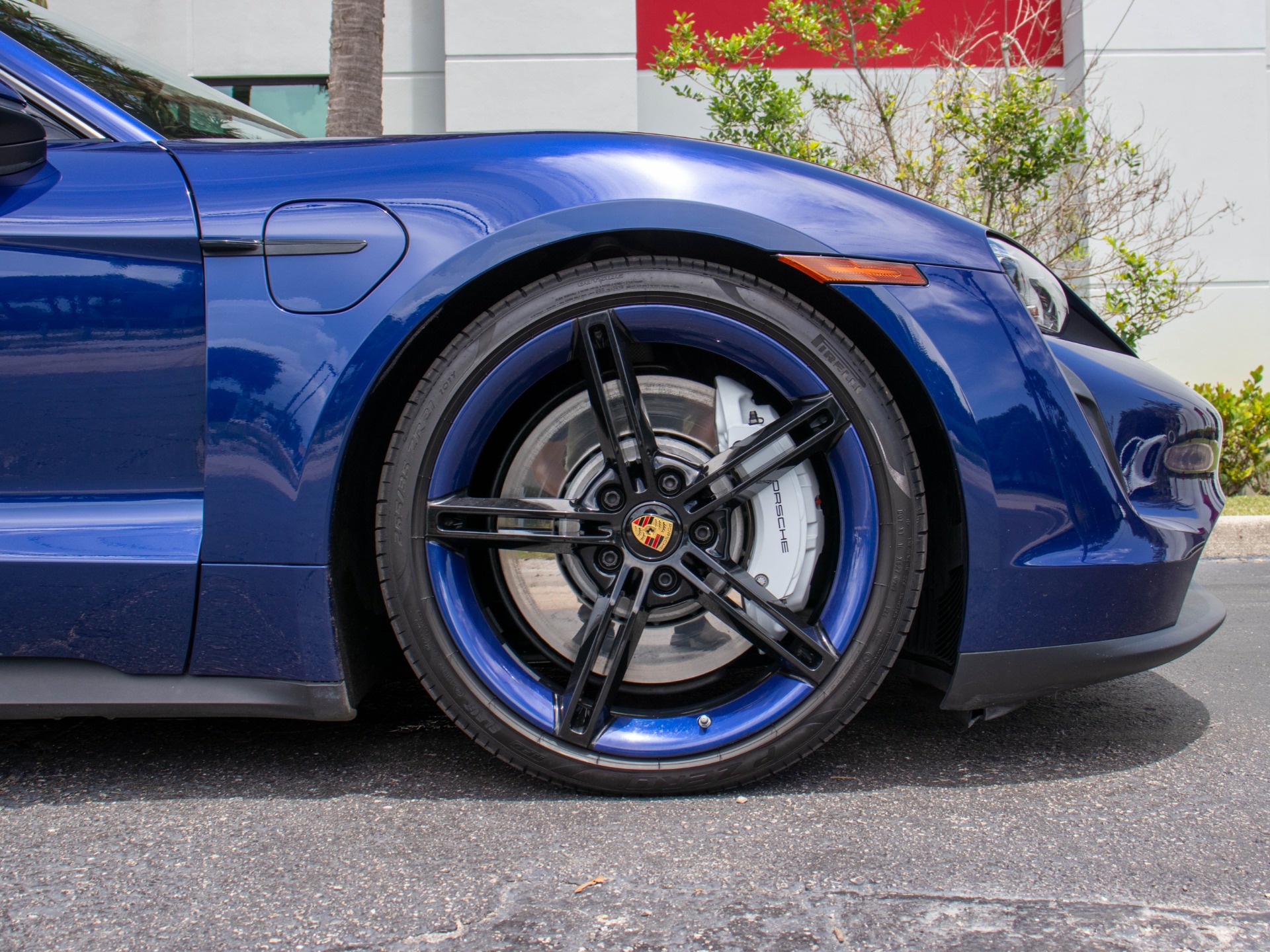 Used-2021-Porsche-Taycan