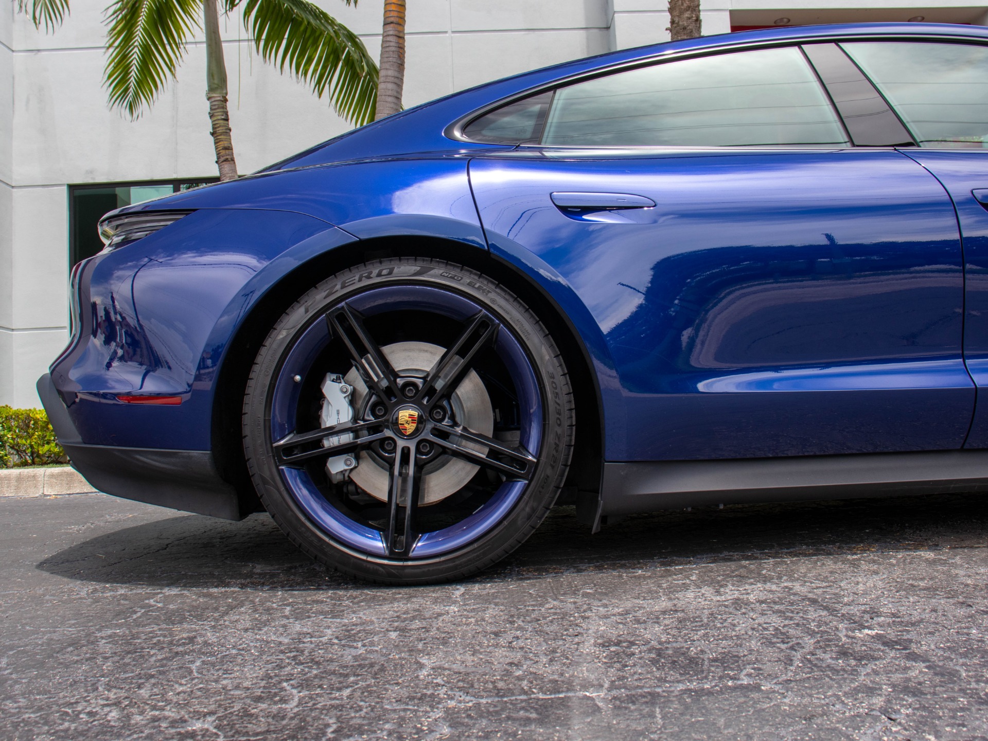 Used-2021-Porsche-Taycan