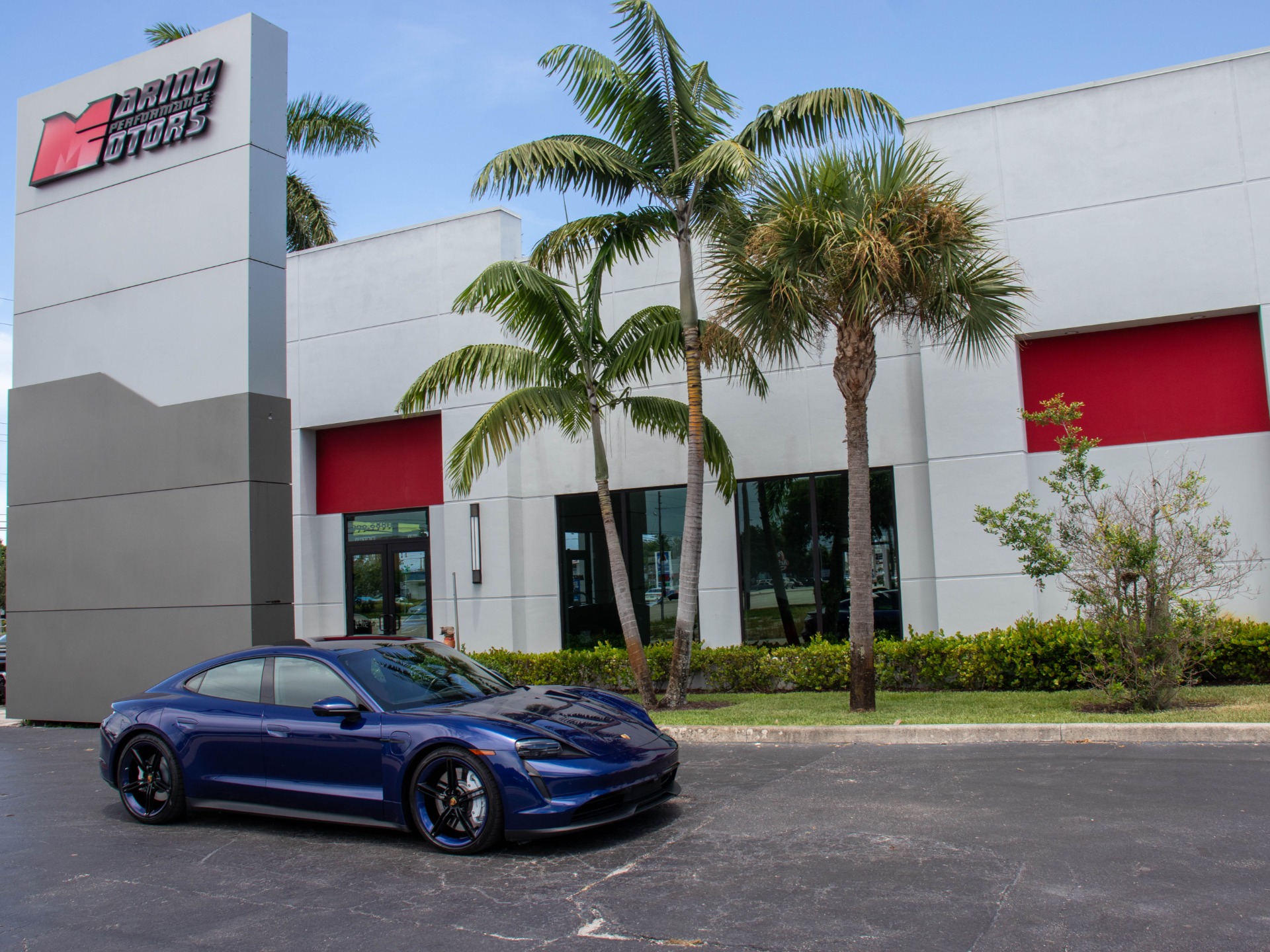 Used-2021-Porsche-Taycan