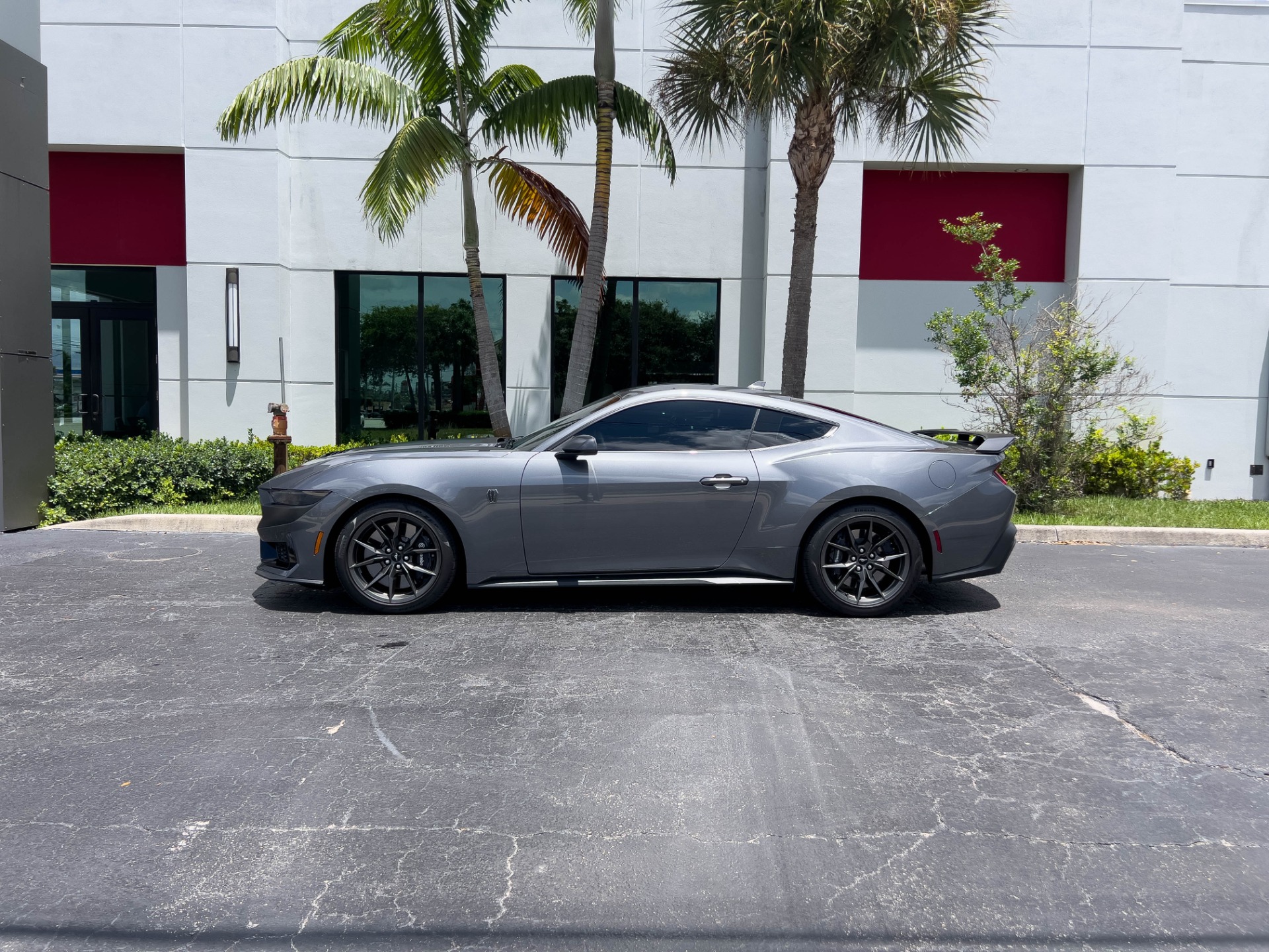 Used-2024-Ford-Mustang-Dark-Horse