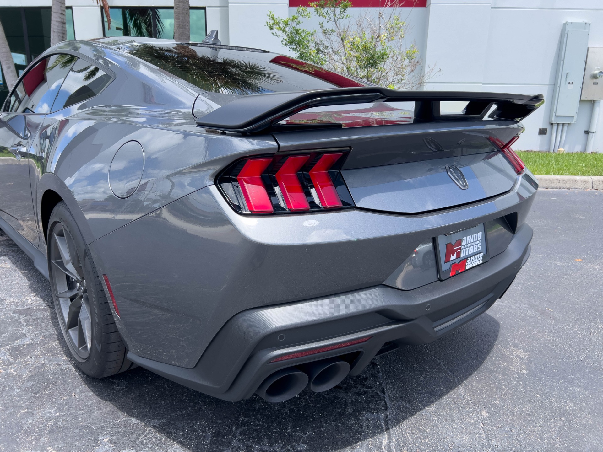 Used-2024-Ford-Mustang-Dark-Horse