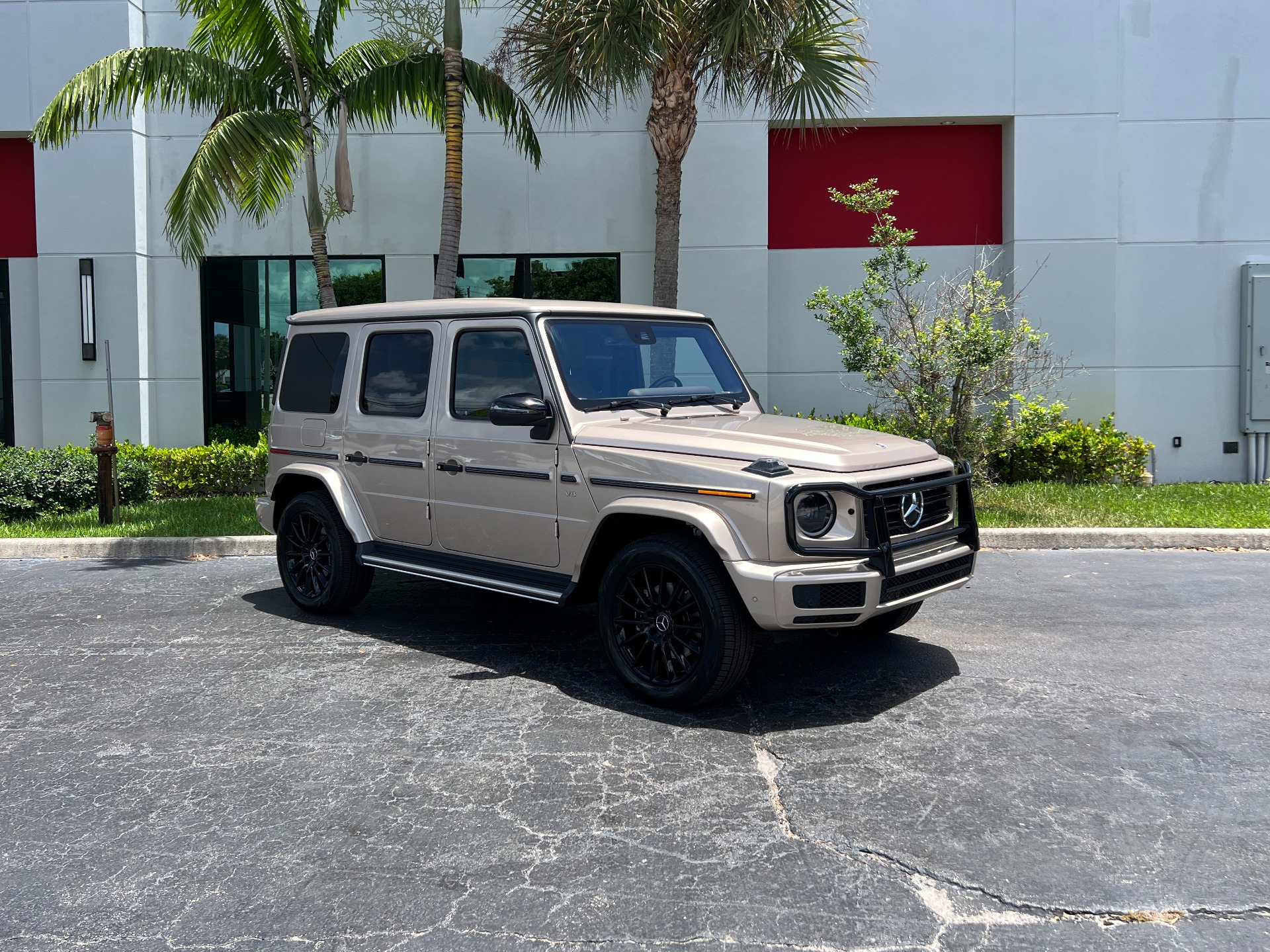 Used-2022-Mercedes-Benz-G-Class-G-550