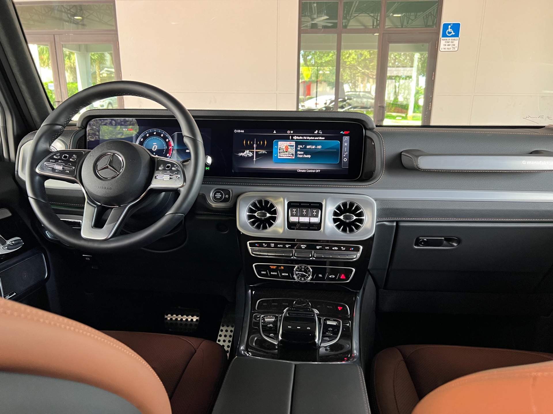 Used-2022-Mercedes-Benz-G-Class-G-550