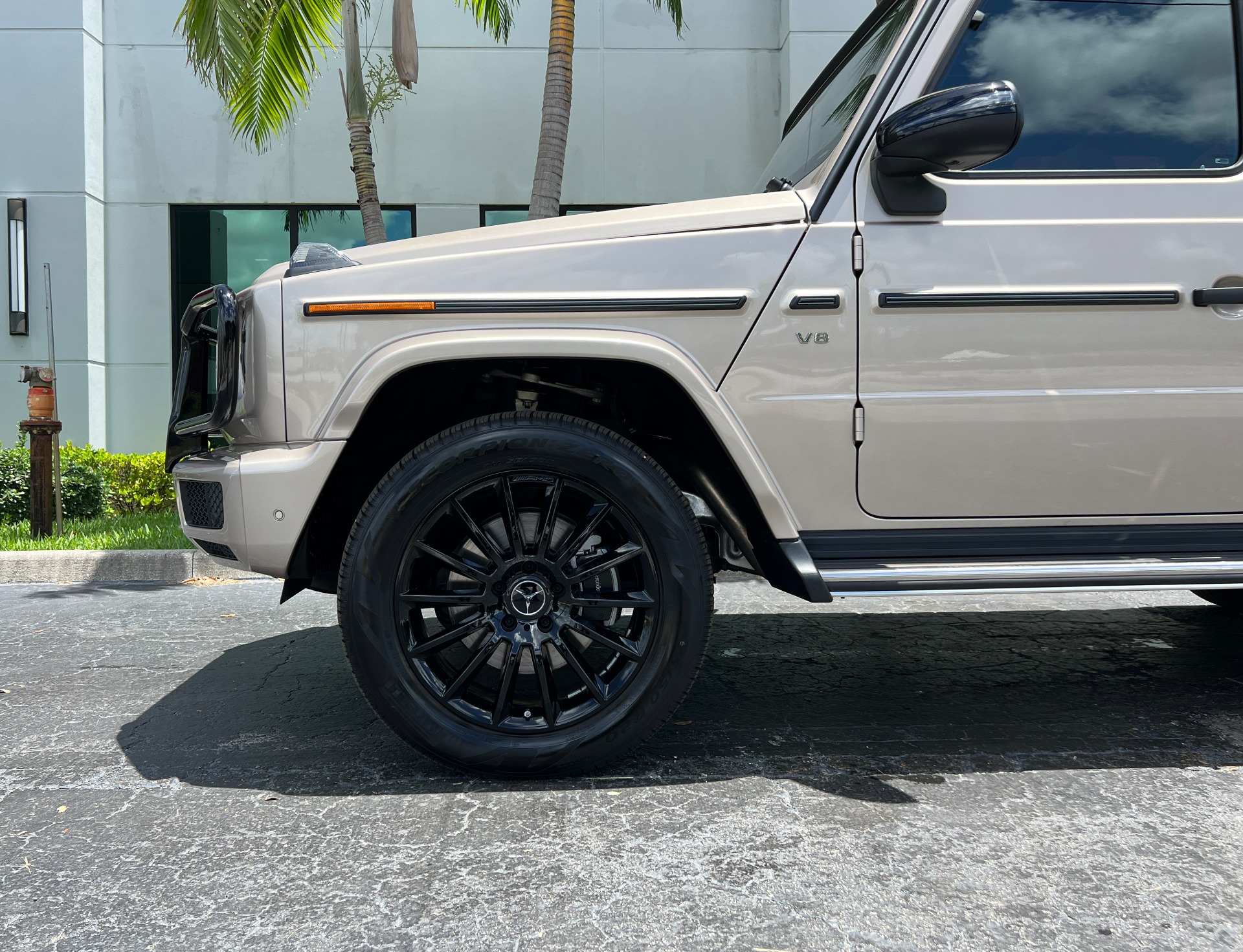 Used-2022-Mercedes-Benz-G-Class-G-550