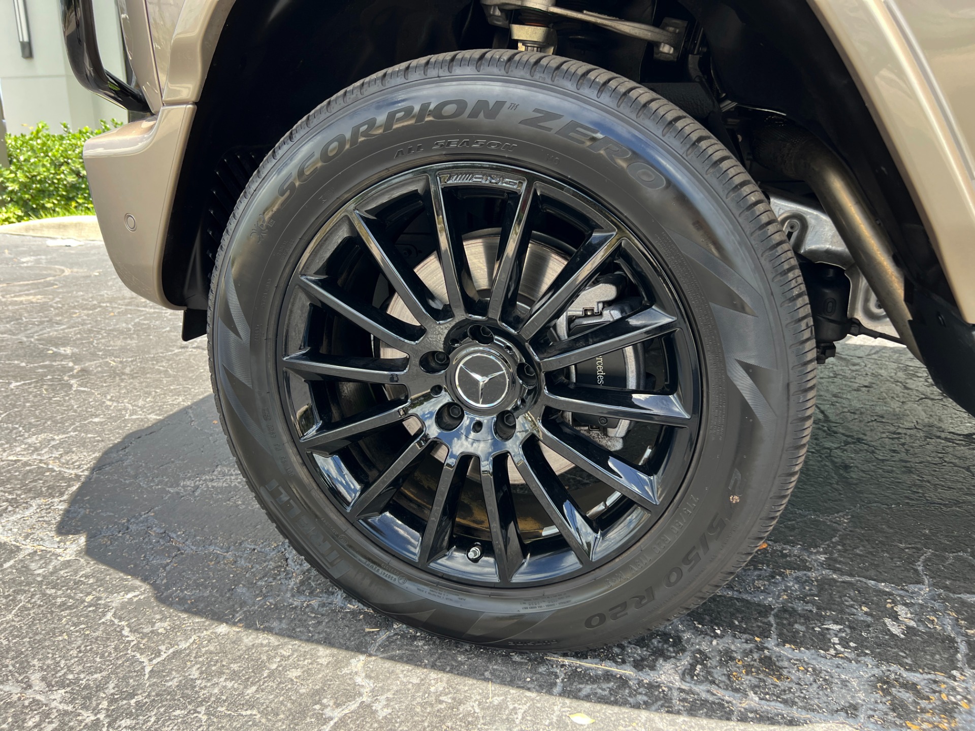 Used-2022-Mercedes-Benz-G-Class-G-550