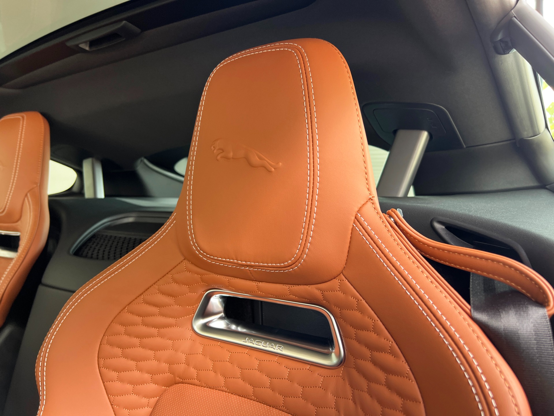 Used-2022-Jaguar-F-TYPE-R