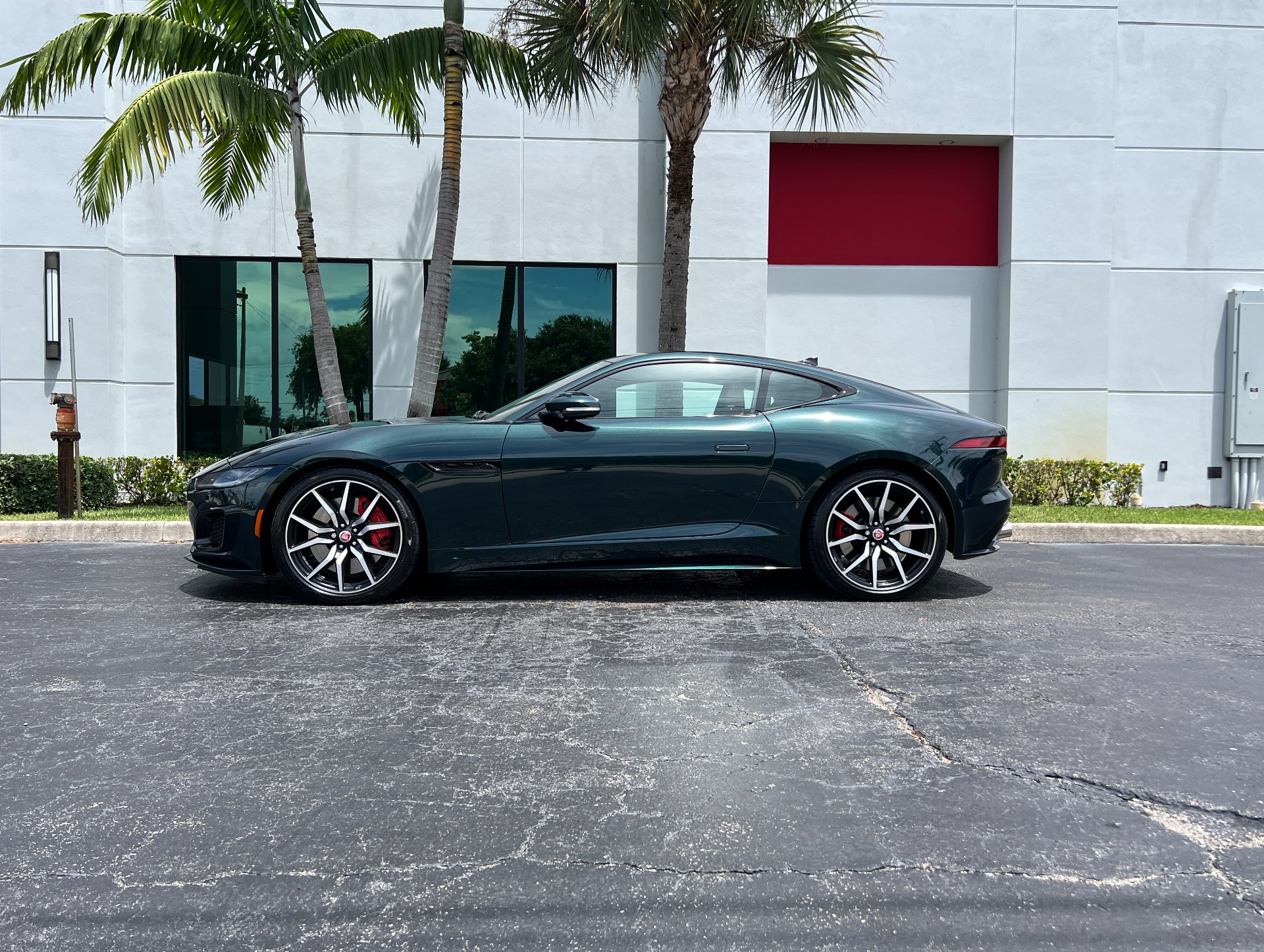 Used-2022-Jaguar-F-TYPE-R