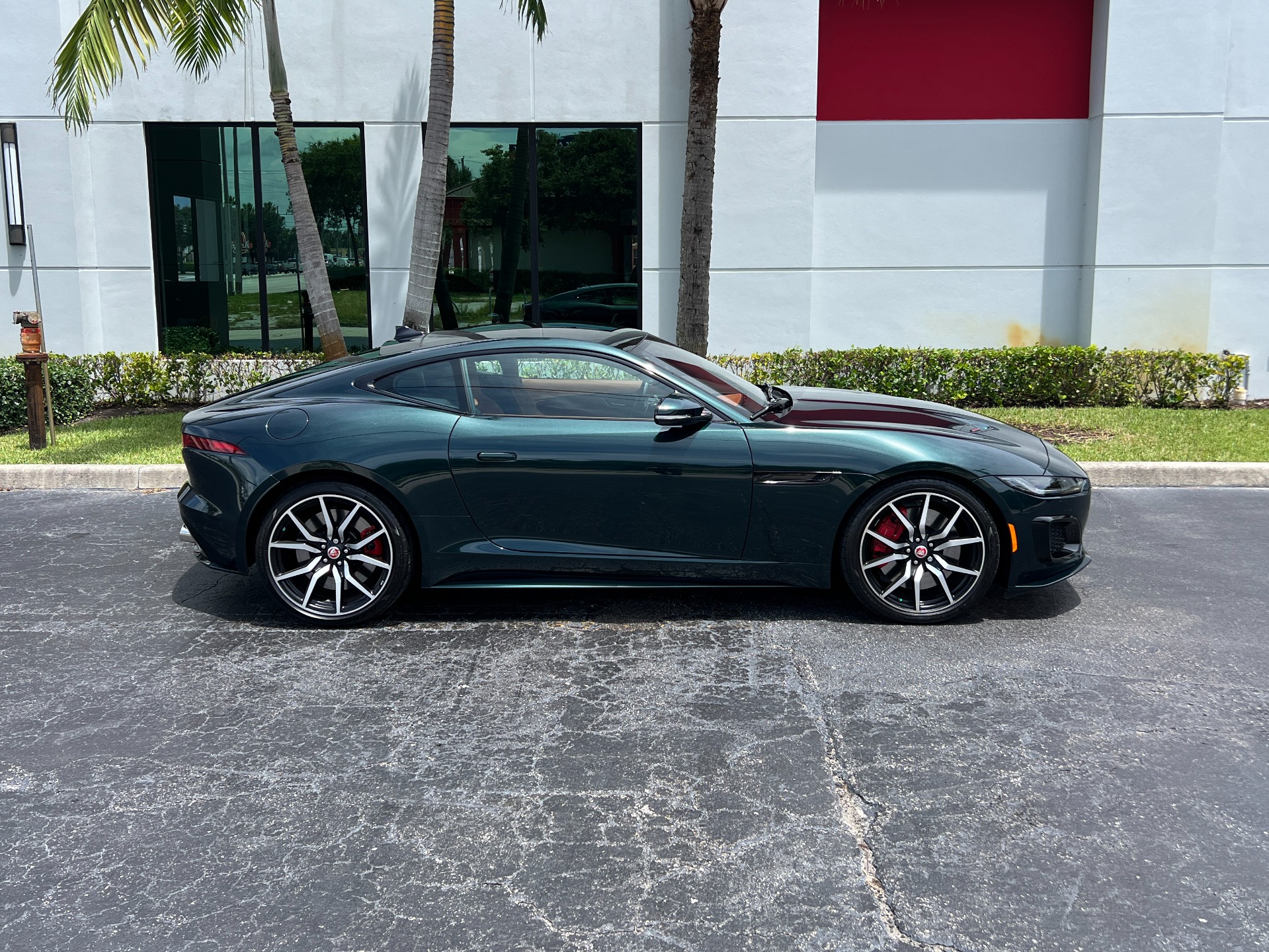 Used-2022-Jaguar-F-TYPE-R