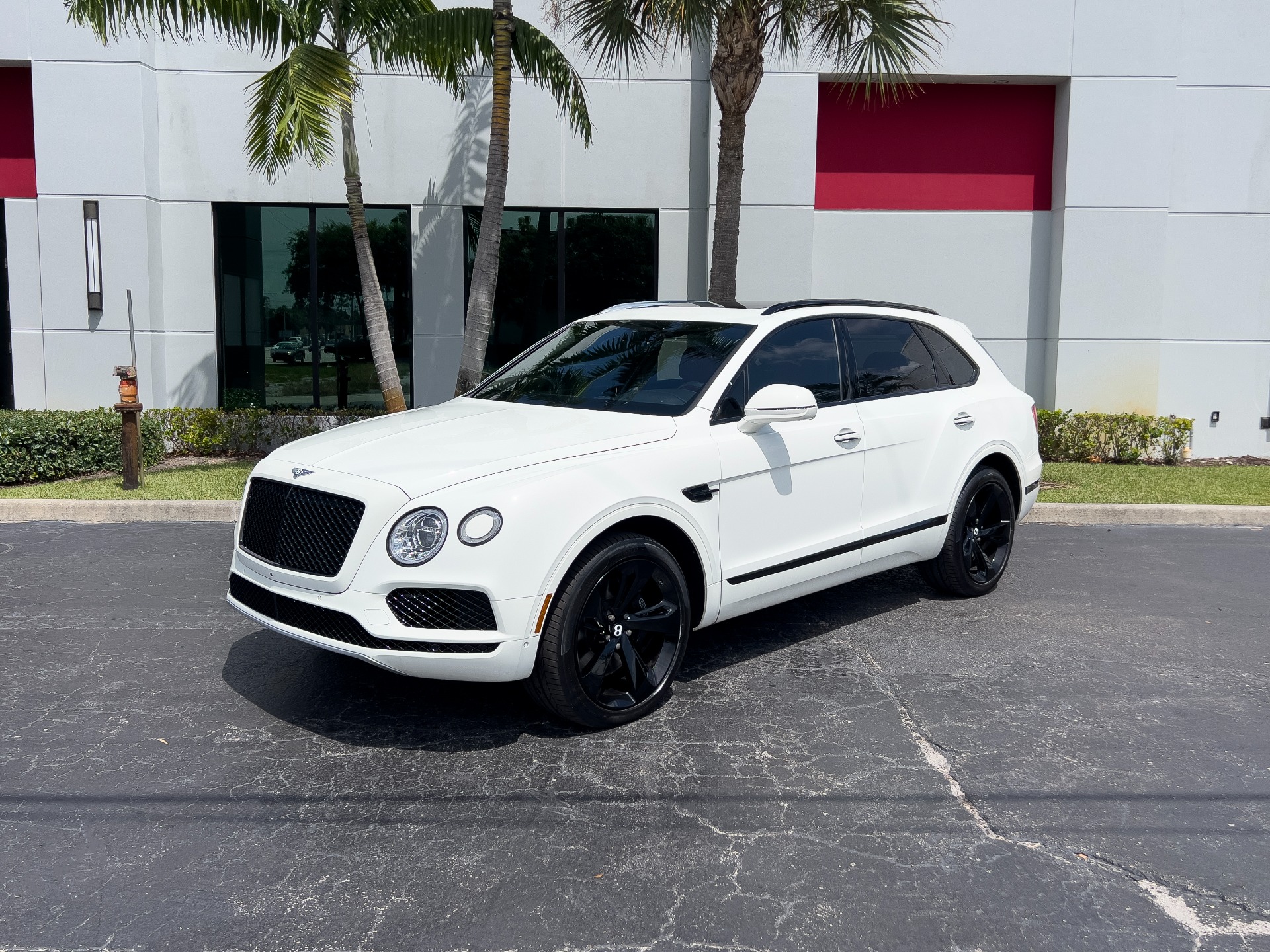 Used-2018-Bentley-Bentayga-W12-Signature-Edition