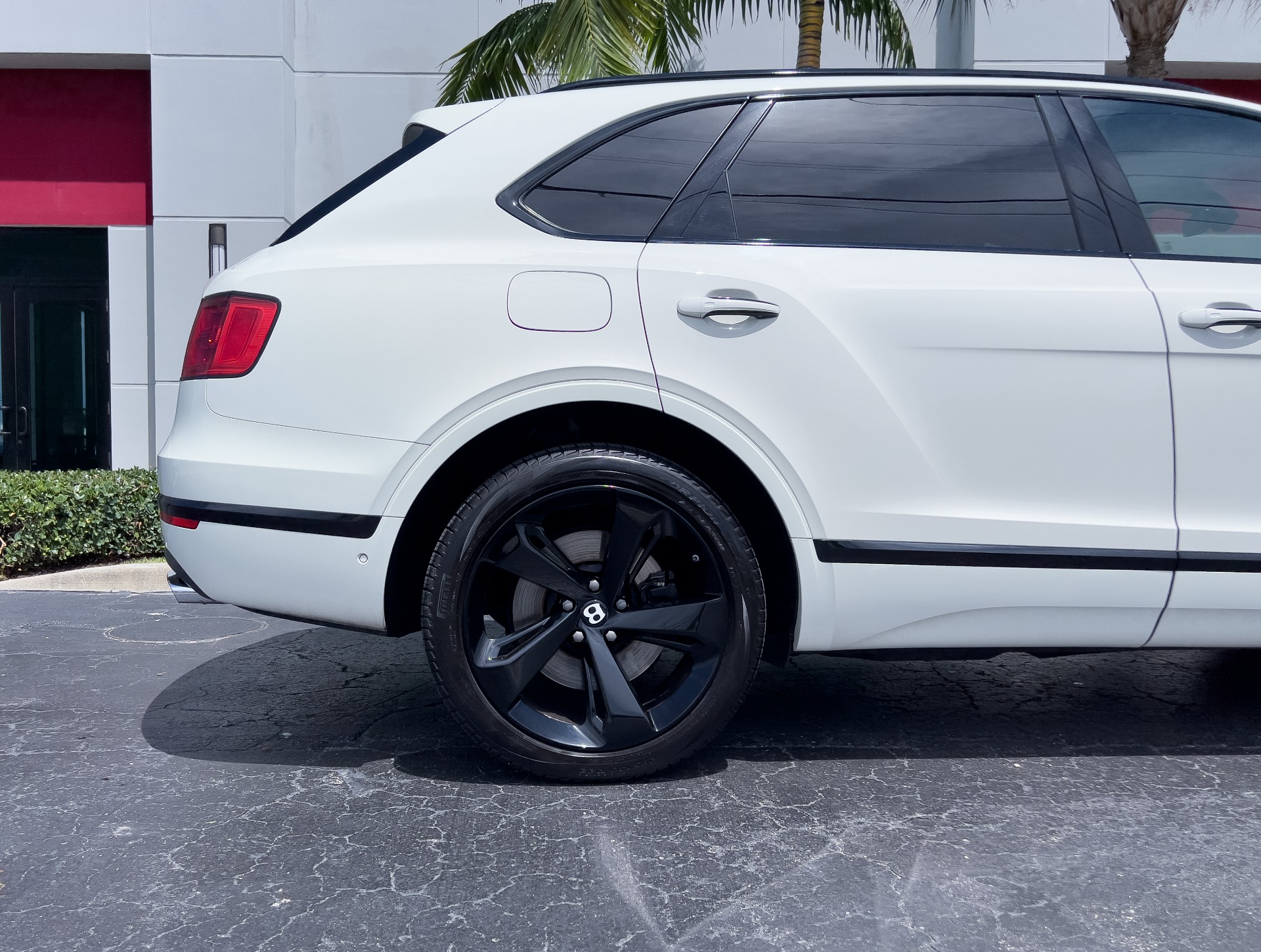 Used-2018-Bentley-Bentayga-W12-Signature-Edition