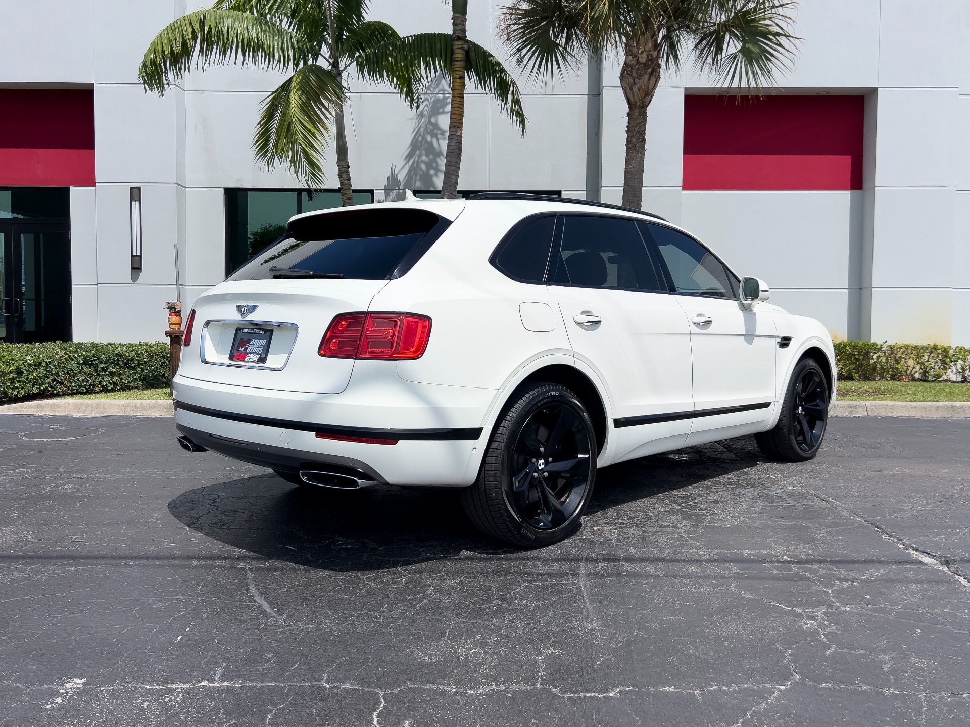 Used-2018-Bentley-Bentayga-W12-Signature-Edition