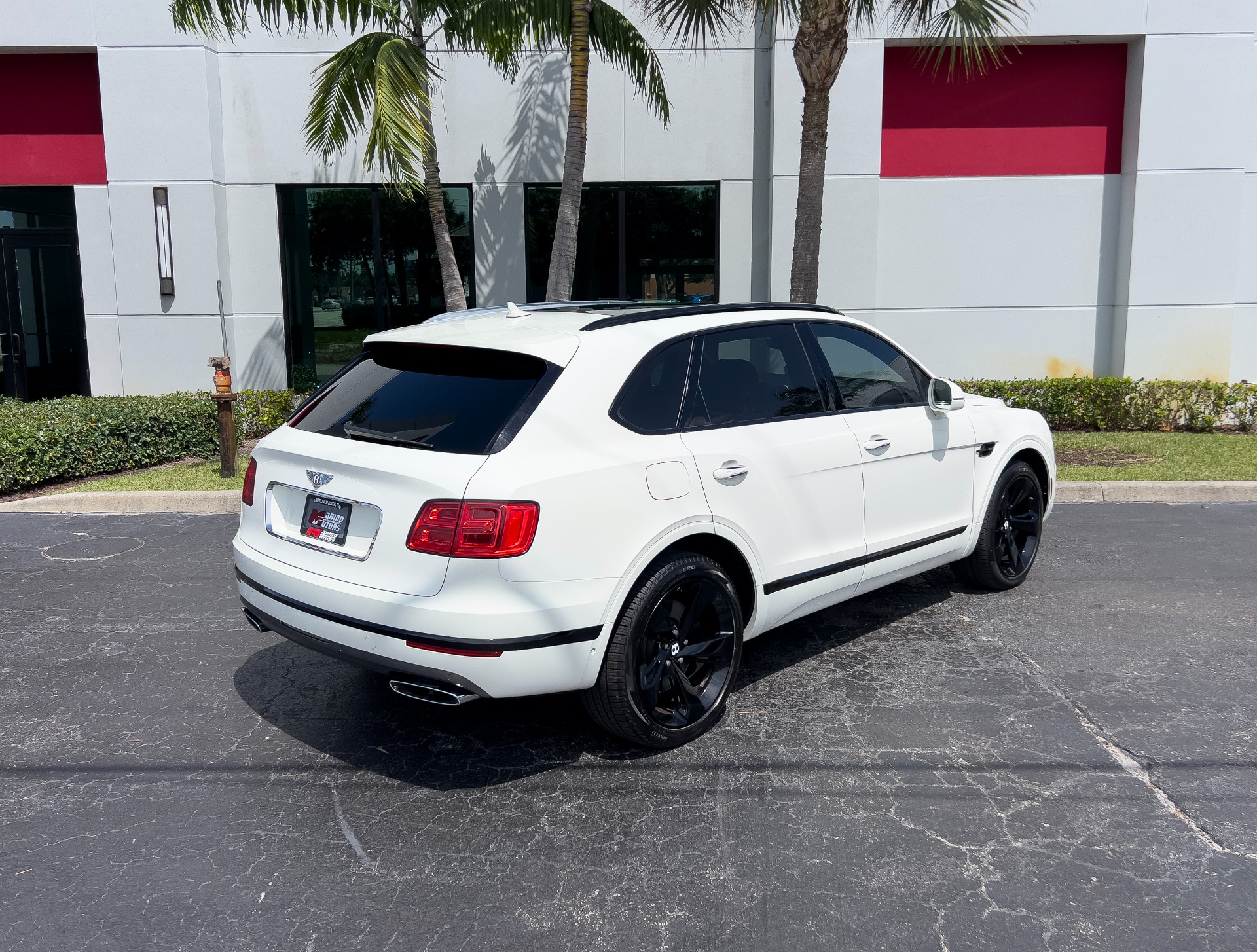 Used-2018-Bentley-Bentayga-W12-Signature-Edition