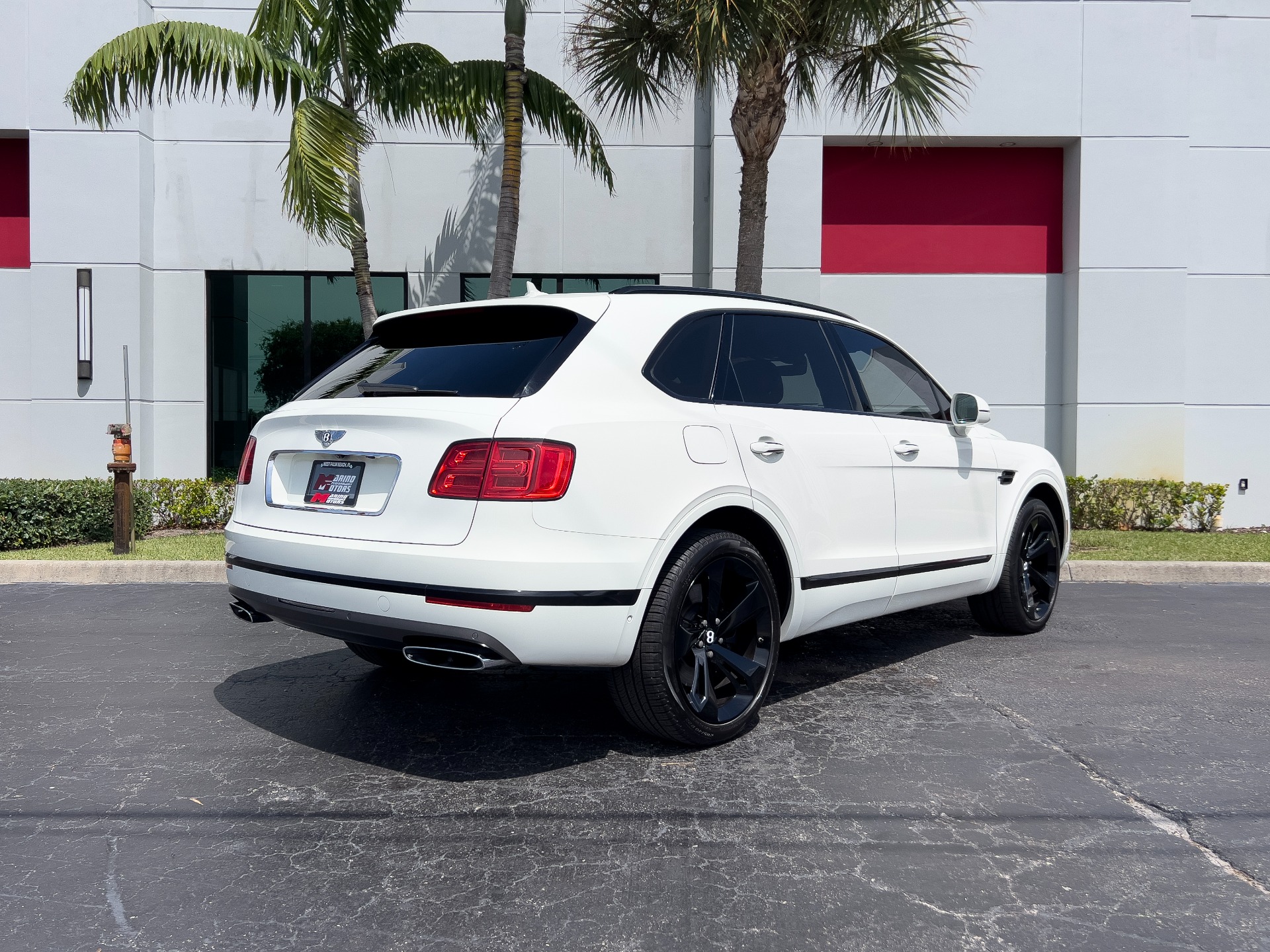 Used-2018-Bentley-Bentayga-W12-Signature-Edition