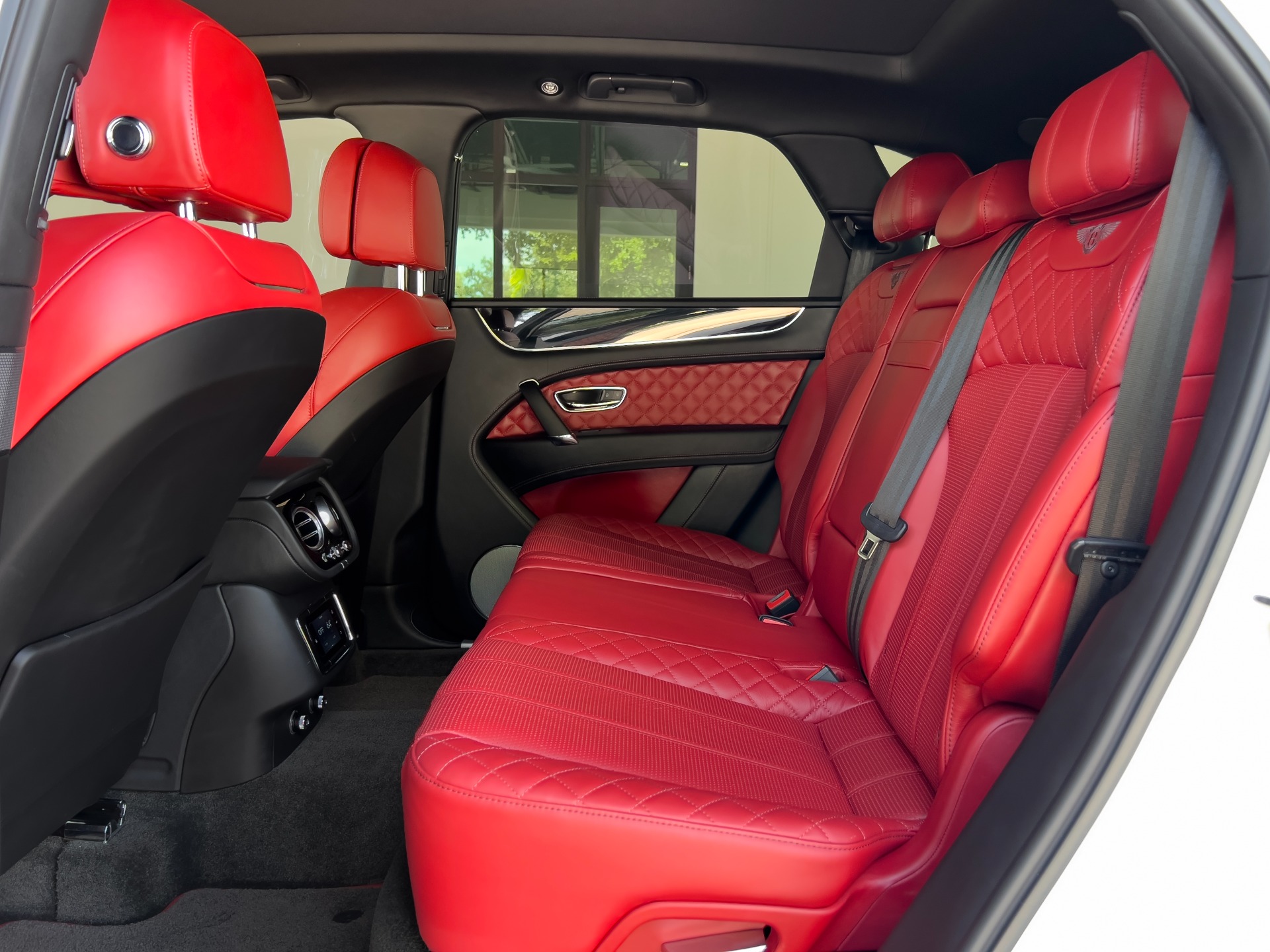 Used-2018-Bentley-Bentayga-W12-Signature-Edition