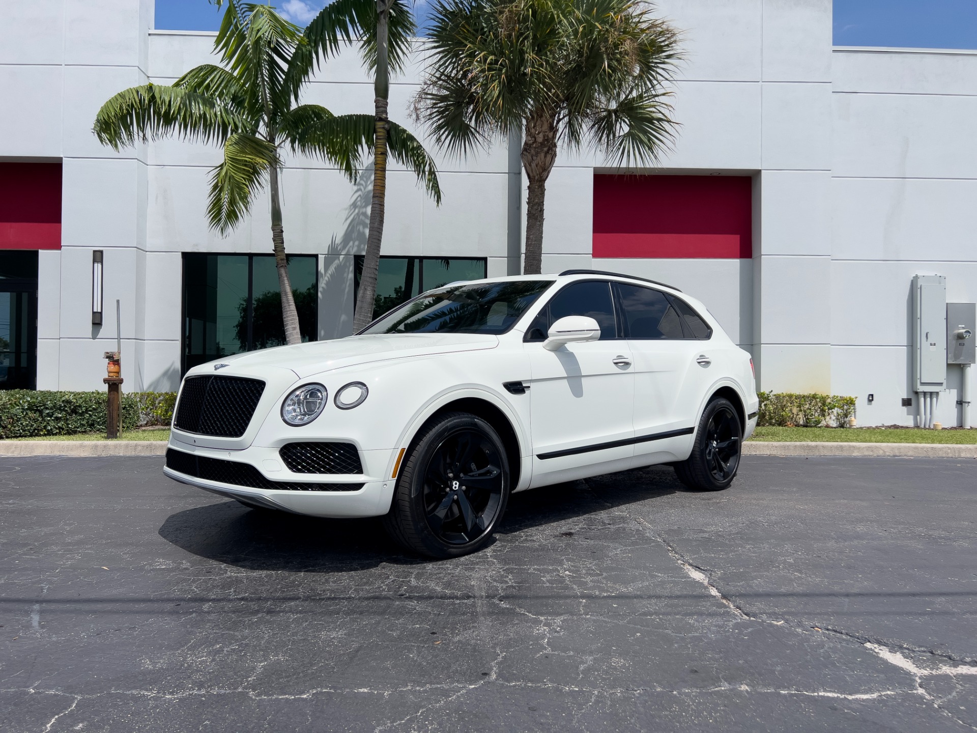 Used-2018-Bentley-Bentayga-W12-Signature-Edition