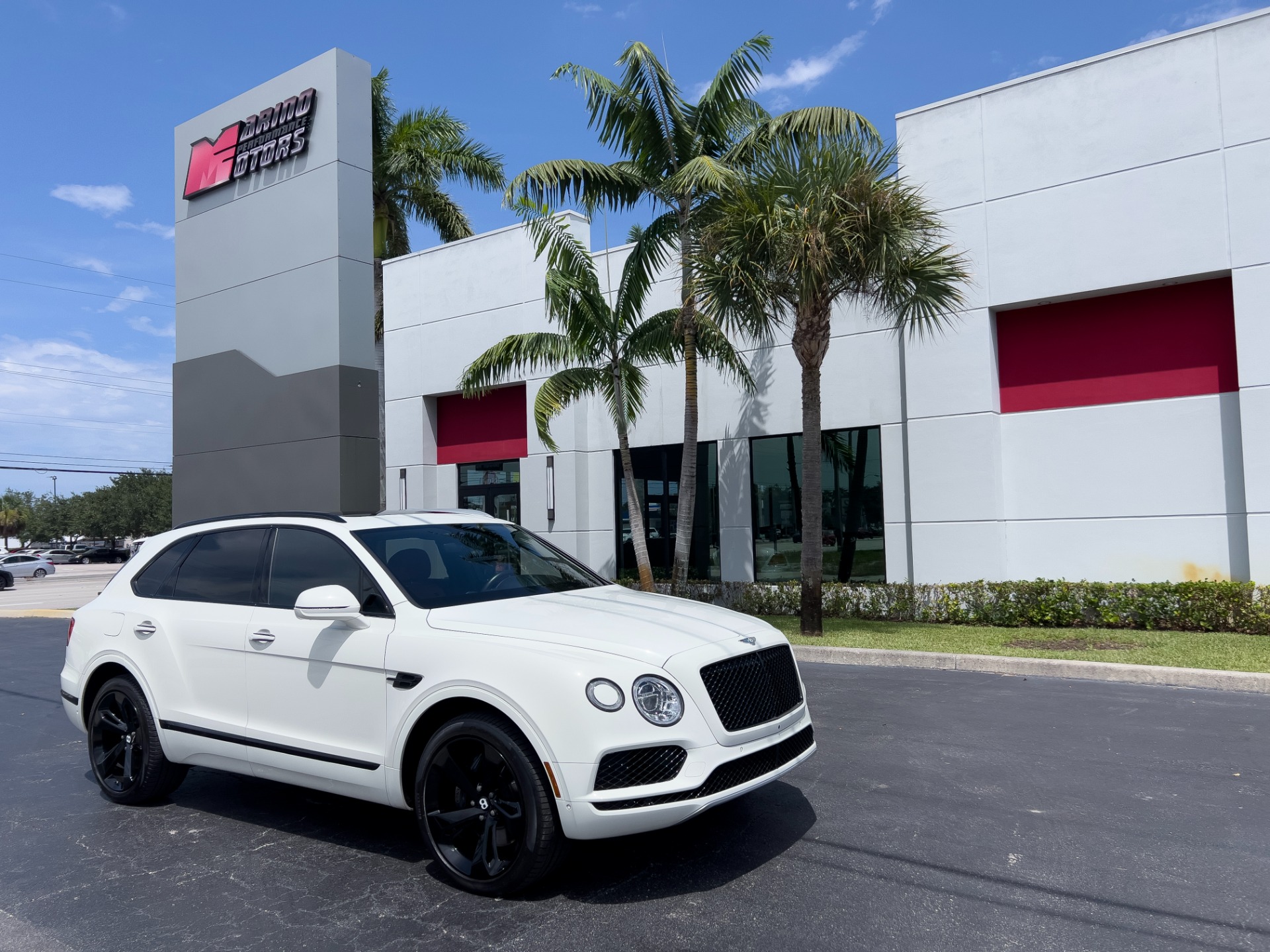 Used-2018-Bentley-Bentayga-W12-Signature-Edition