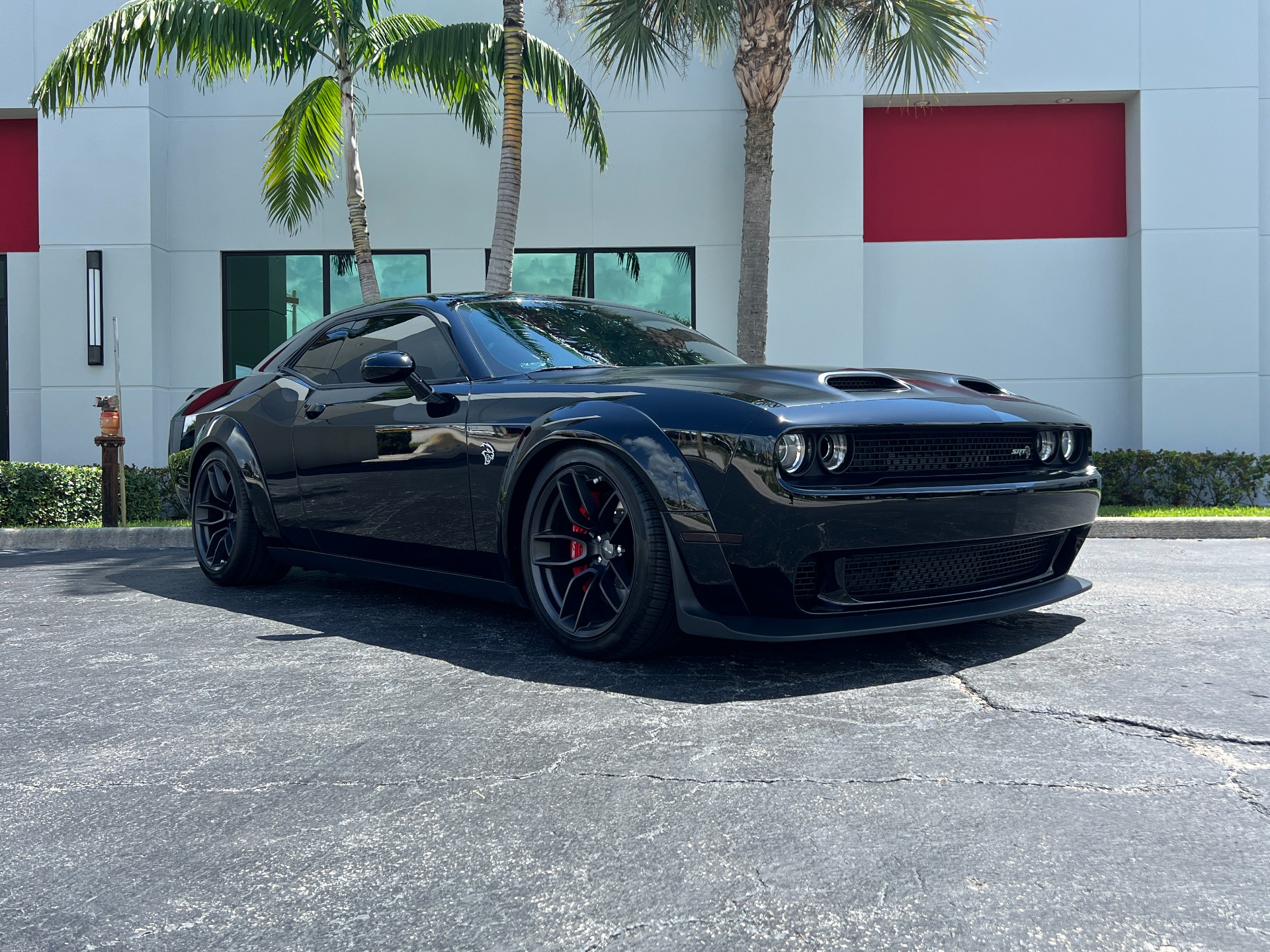 Used-2023-Dodge-Challenger-SRT-Hellcat-Jailbreak