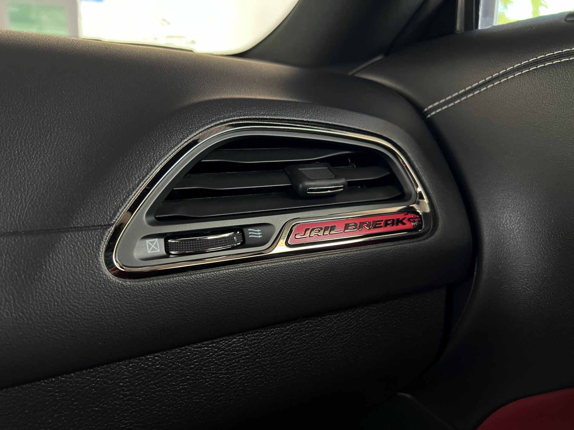 Used-2023-Dodge-Challenger-SRT-Hellcat-Jailbreak