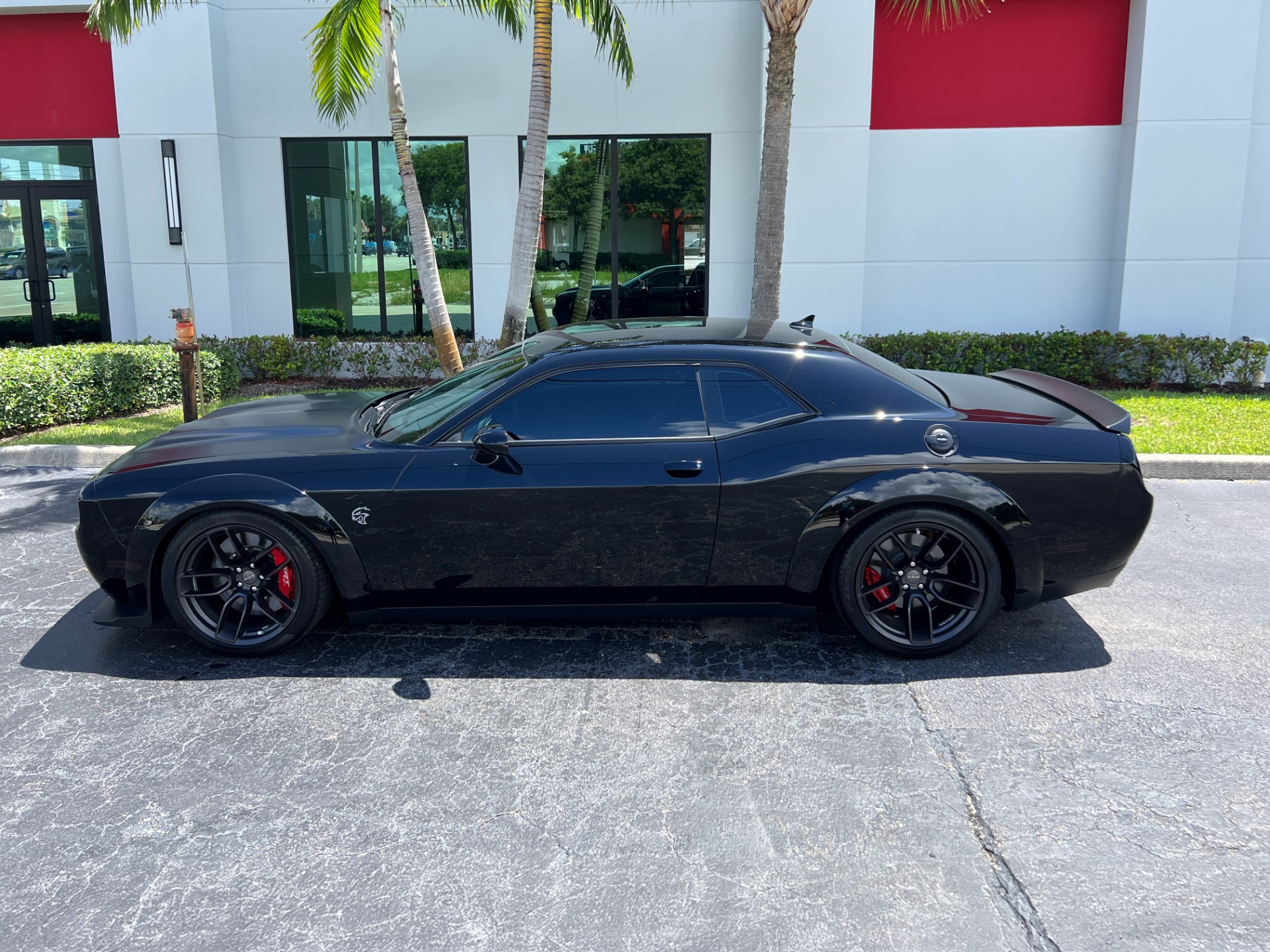Used-2023-Dodge-Challenger-SRT-Hellcat-Jailbreak