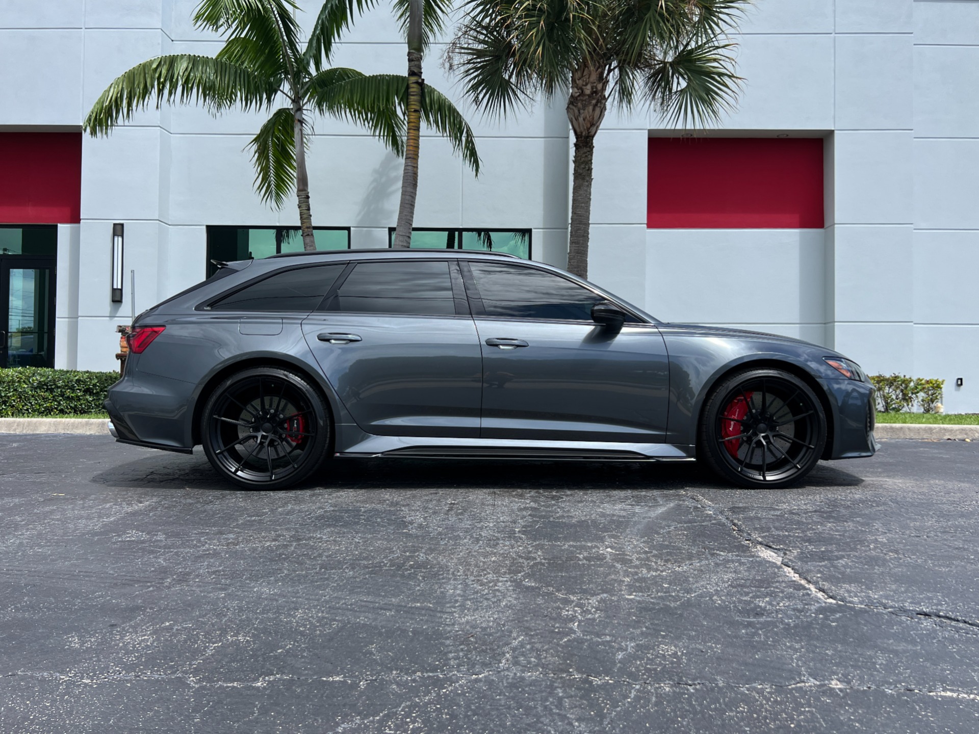 Used-2021-Audi-RS-6-Avant-40T-quattro-Avant