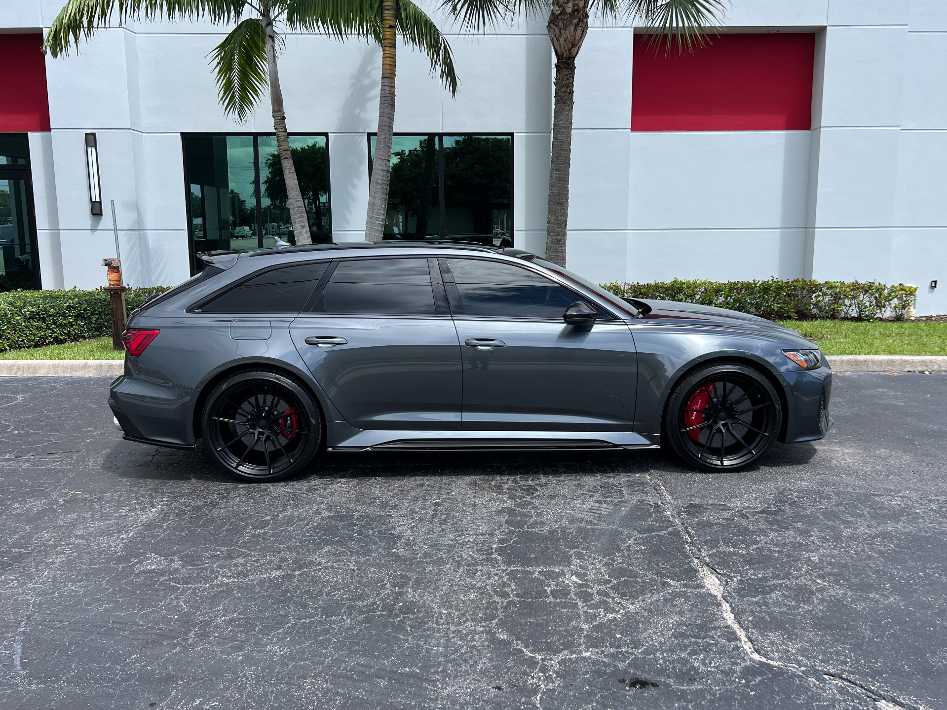 Used-2021-Audi-RS-6-Avant-40T-quattro-Avant