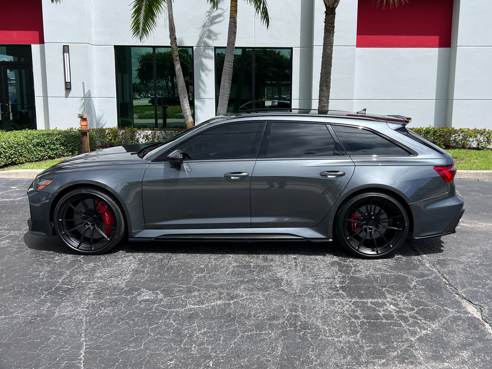 Used-2021-Audi-RS-6-Avant-40T-quattro-Avant