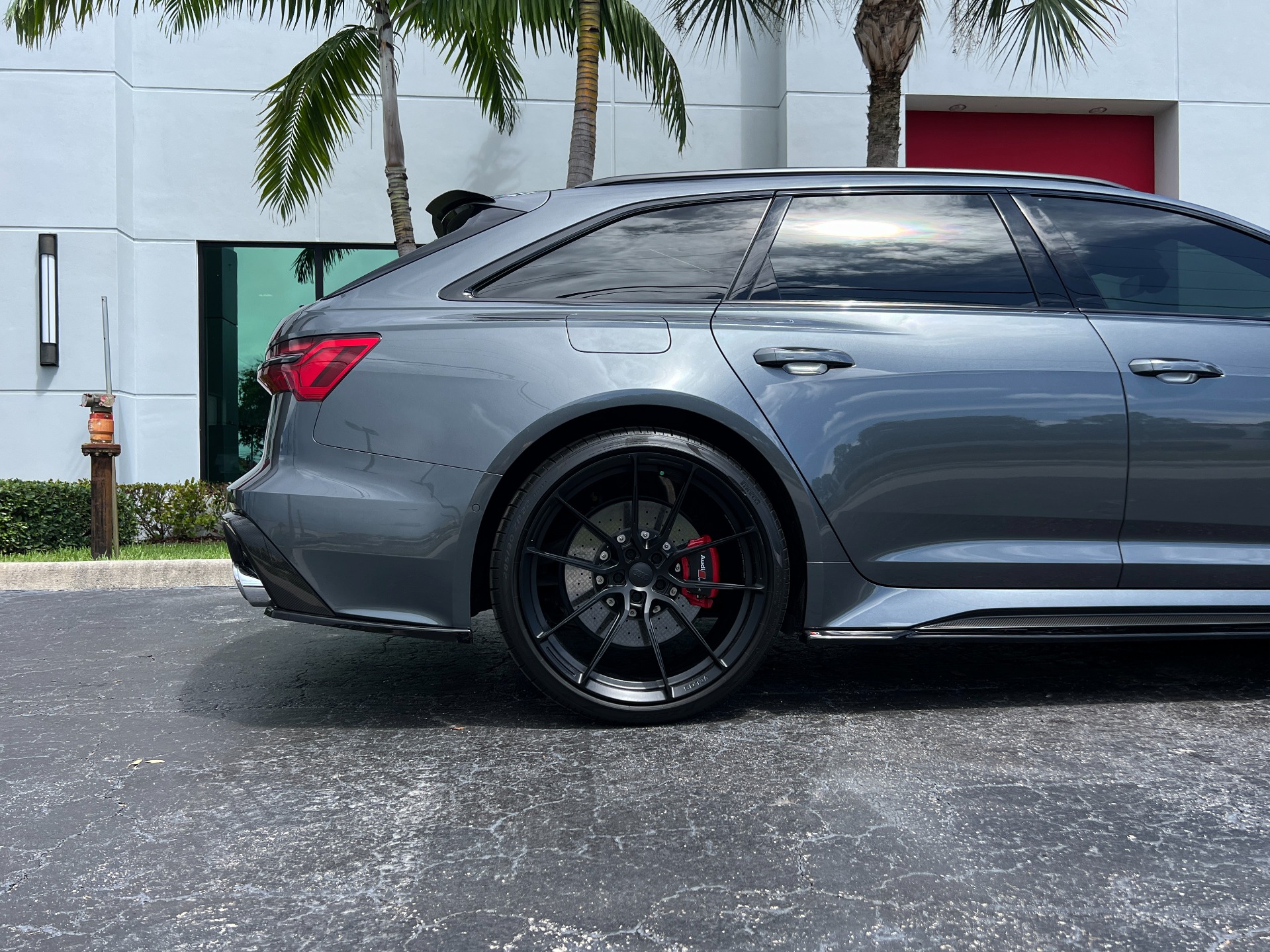 Used-2021-Audi-RS-6-Avant-40T-quattro-Avant