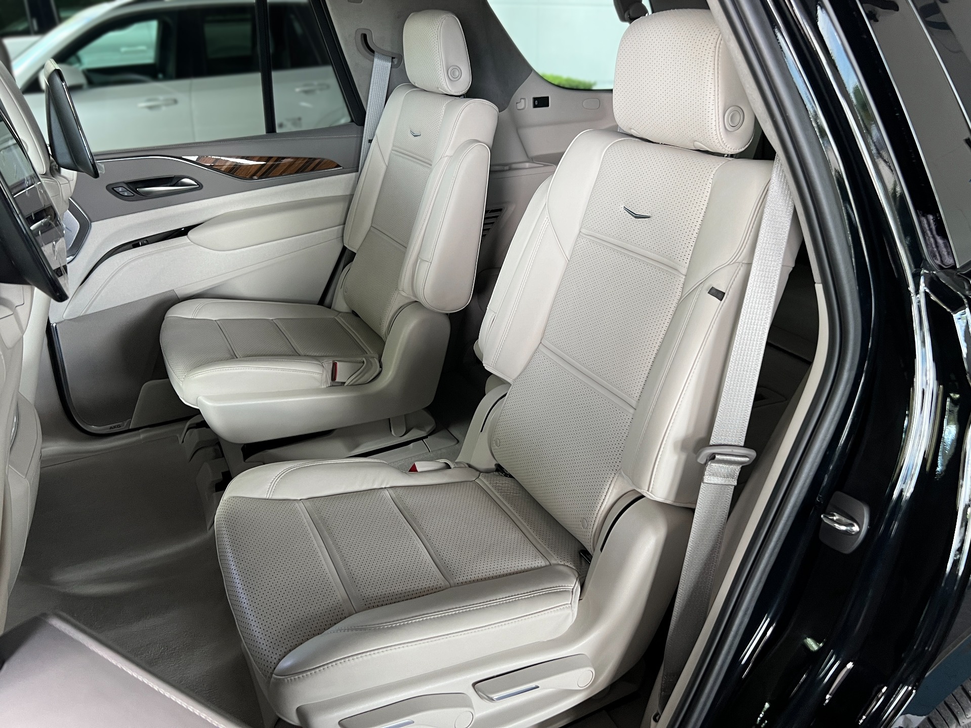 Used-2024-Cadillac-Escalade-Sport-Platinum