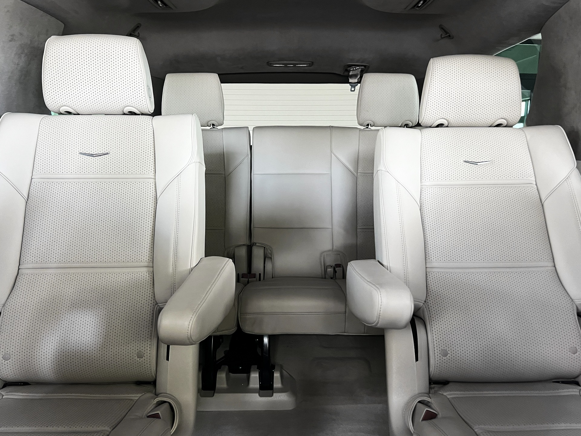 Used-2024-Cadillac-Escalade-Sport-Platinum