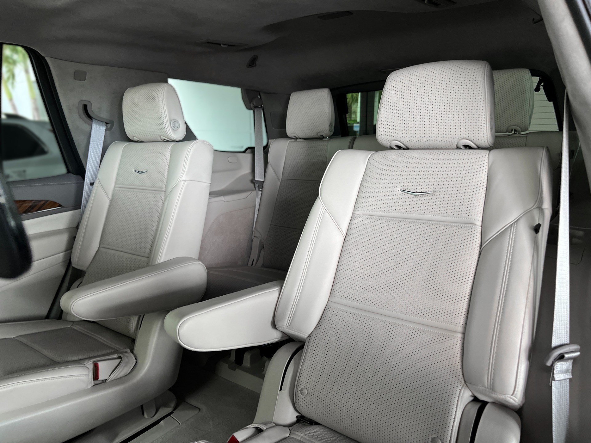 Used-2024-Cadillac-Escalade-Sport-Platinum