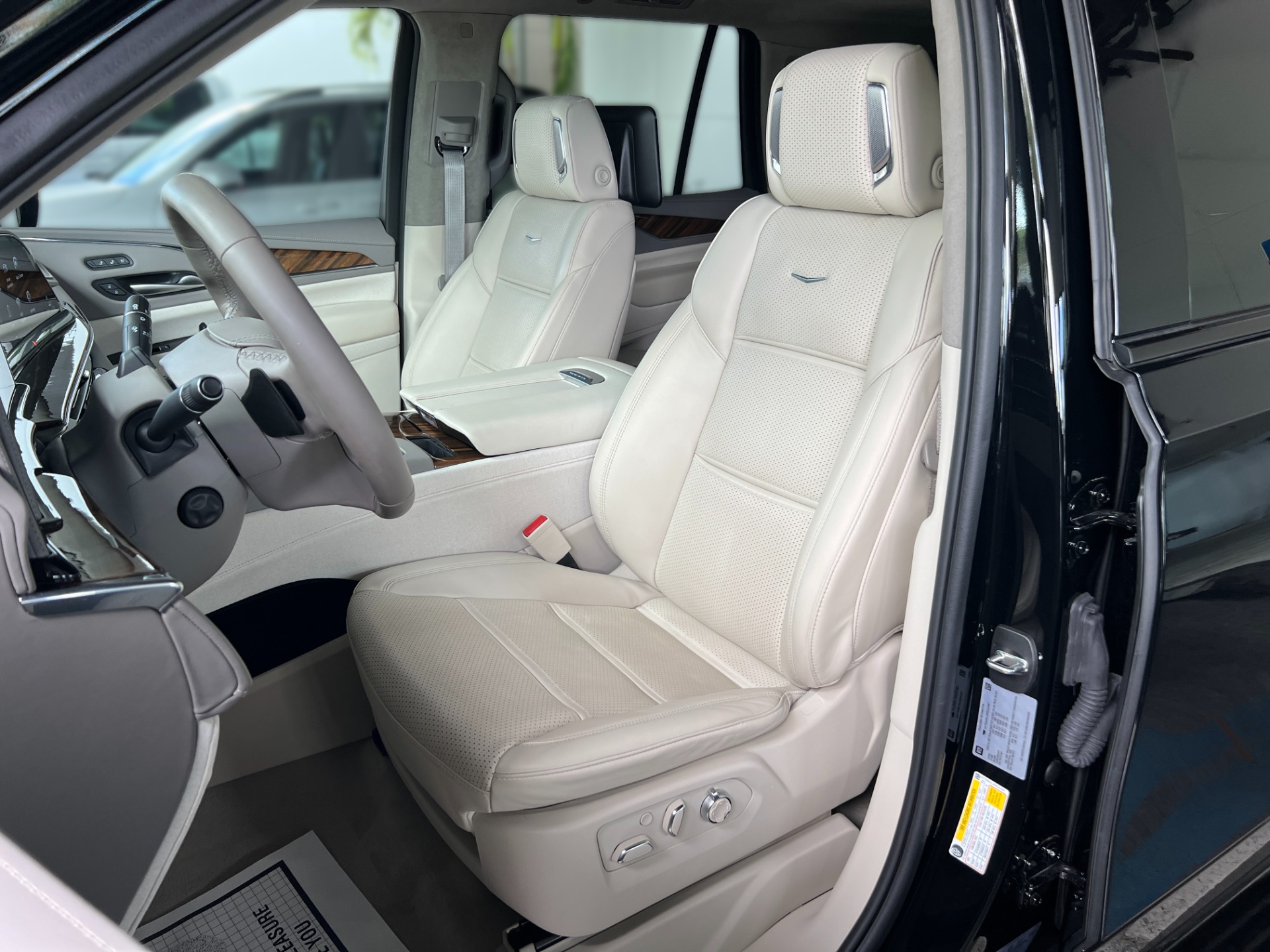 Used-2024-Cadillac-Escalade-Sport-Platinum