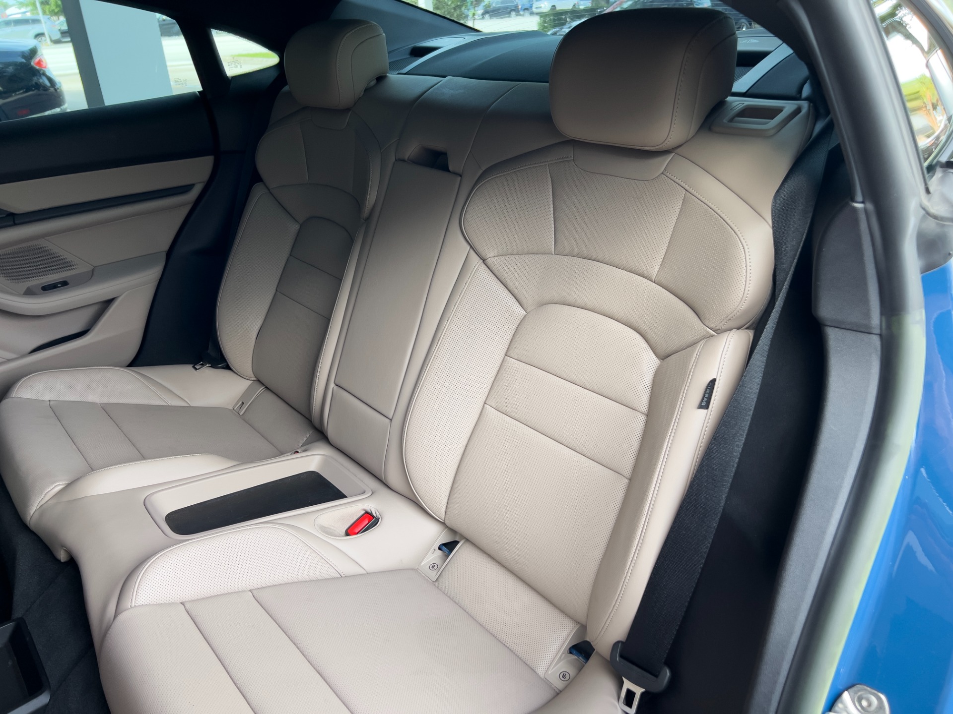 Used-2023-Porsche-Taycan