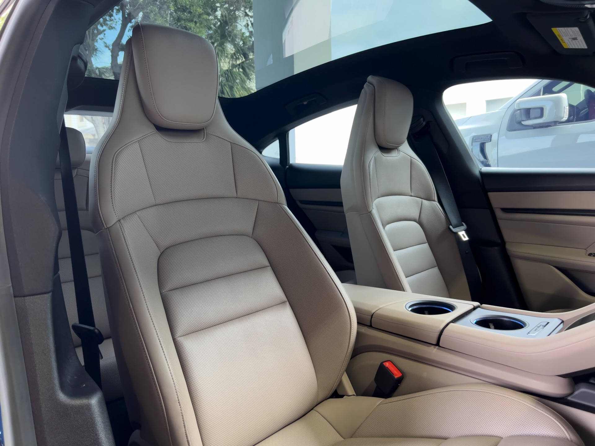 Used-2023-Porsche-Taycan